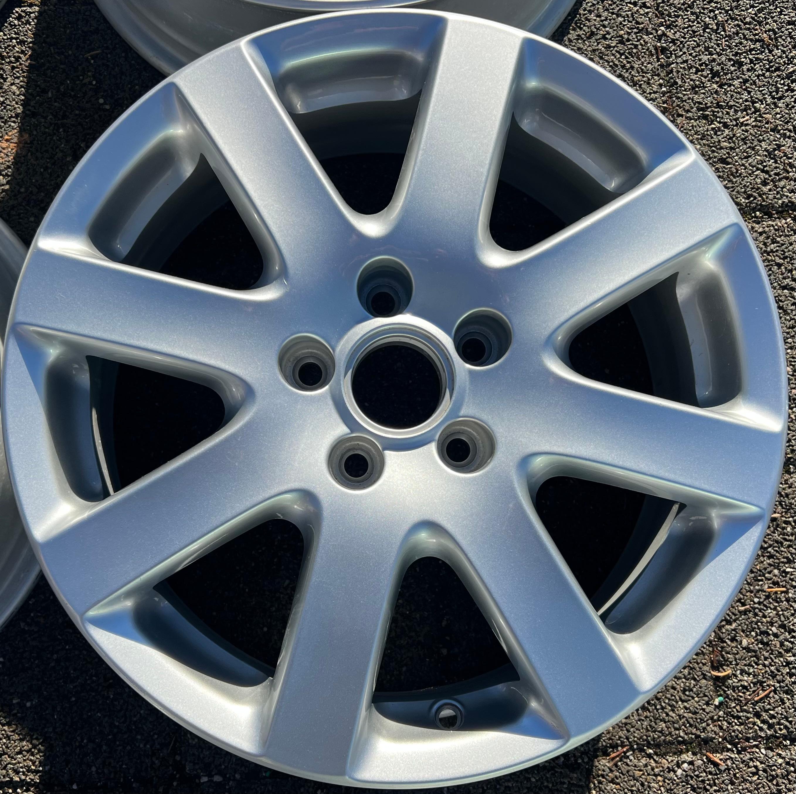 4 ORIGINAL 17" ALUFELGEN VW PASSAT 3C EOS 1F SCIROCCO 13 3C0601025M FREIHAUS