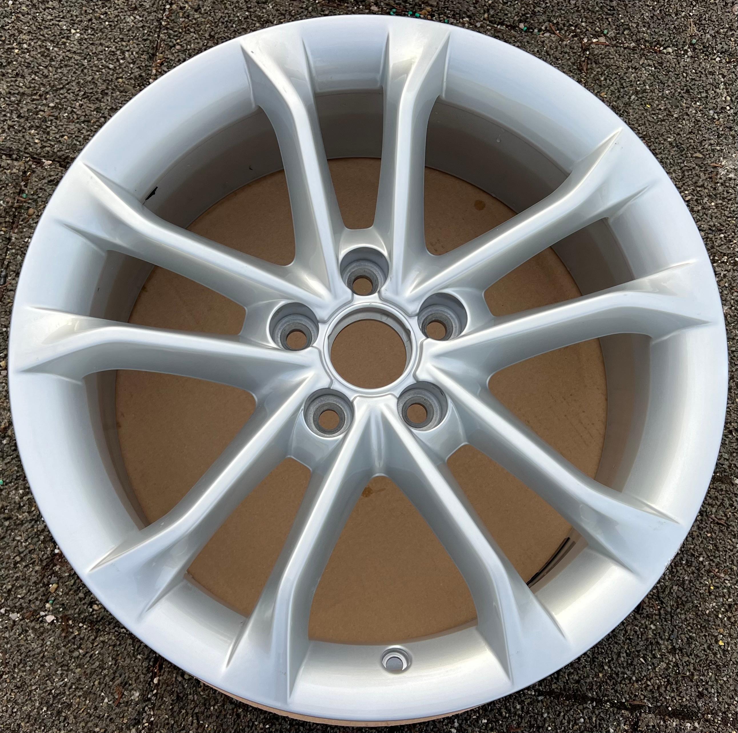 1 X ORIGINAL 18" ALUFELGE FELGE AUDI Q3 8U 8U0601025R 7x18 ET43