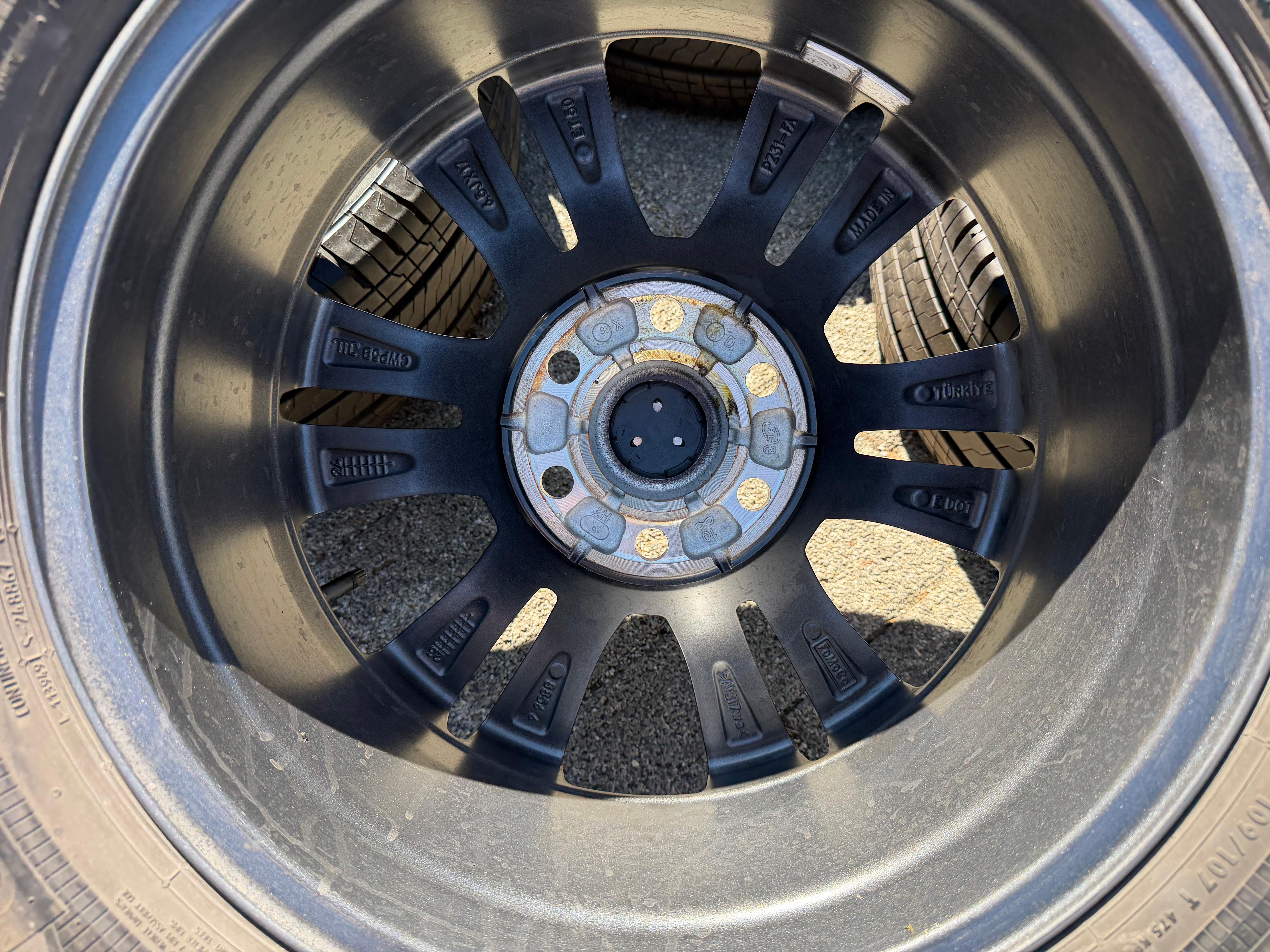 4 originele 17-inch aluminium Sommer-velgen voor Ford Transit Tourneo Custom NXN 2023, Continental PZ31-FA met bandenspanningscontrolesysteem (RDKS)