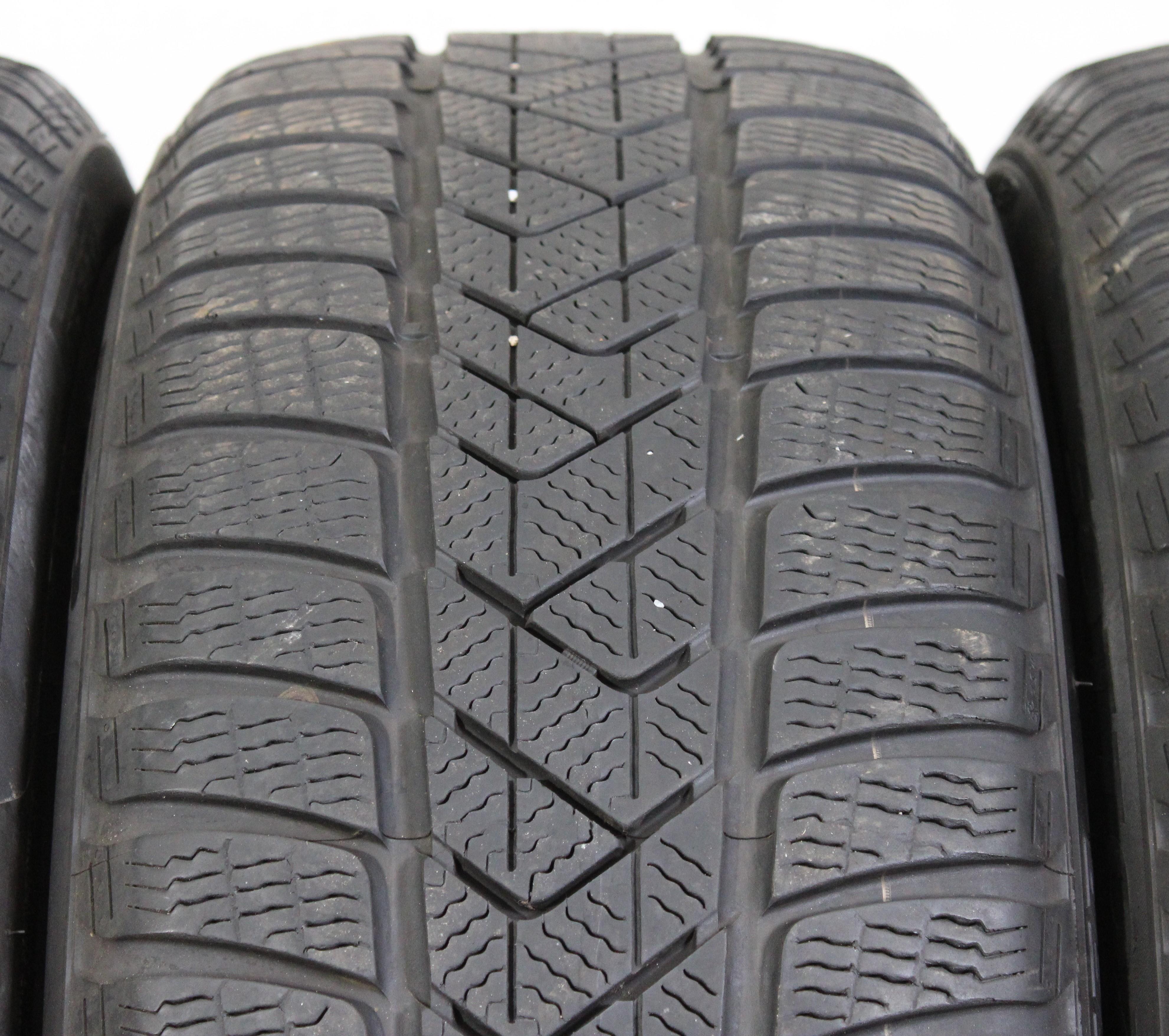 4 x 225/45R19 96V Winterreifen Pirelli Sottozero 3 Runflat 6mm 1x2018/3x2019 *