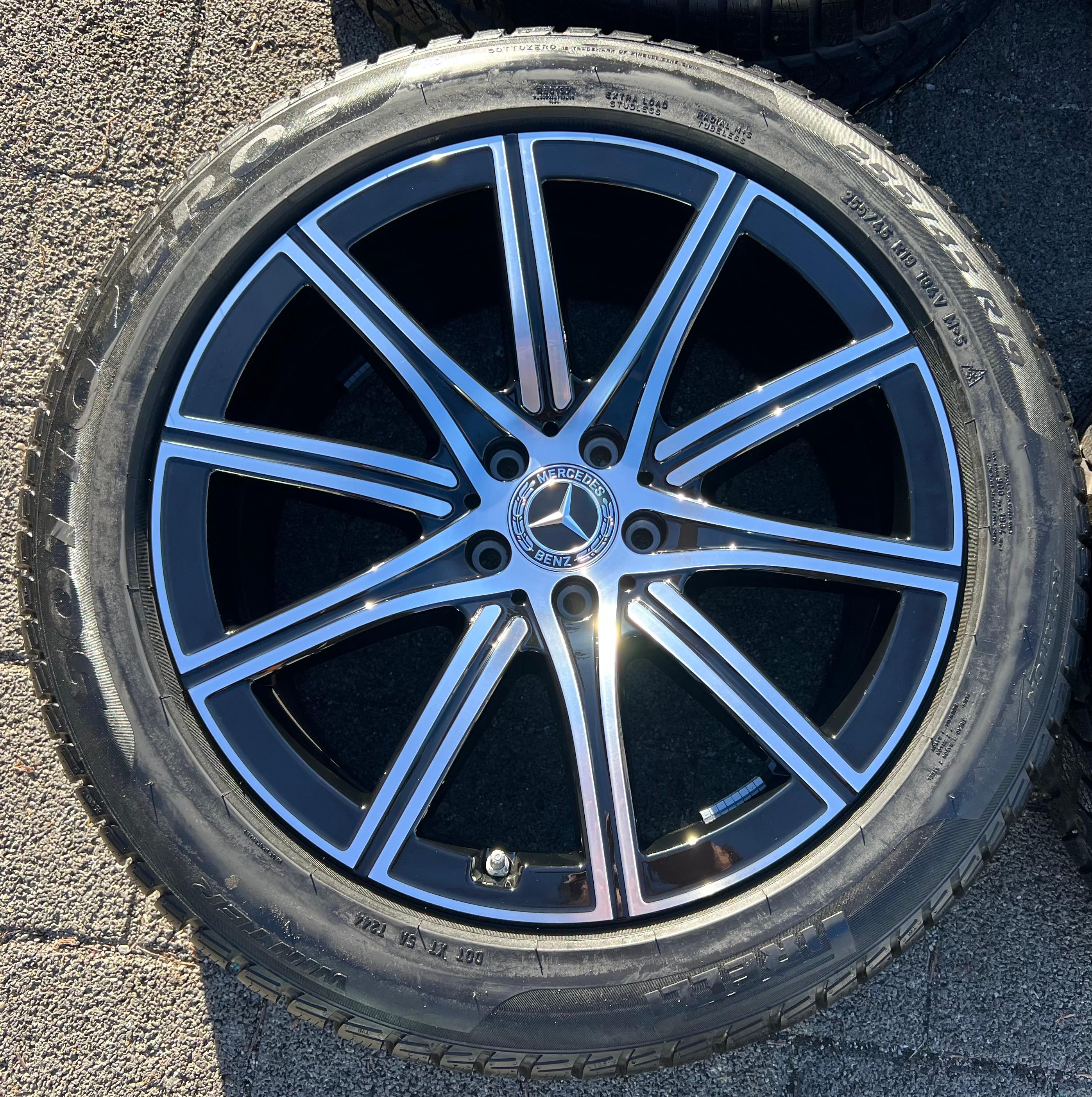 4 cerchi invernali originali in lega da 19" per Mercedes Classe S V223 W223 A2234014700 255/45R19 104V Pirelli