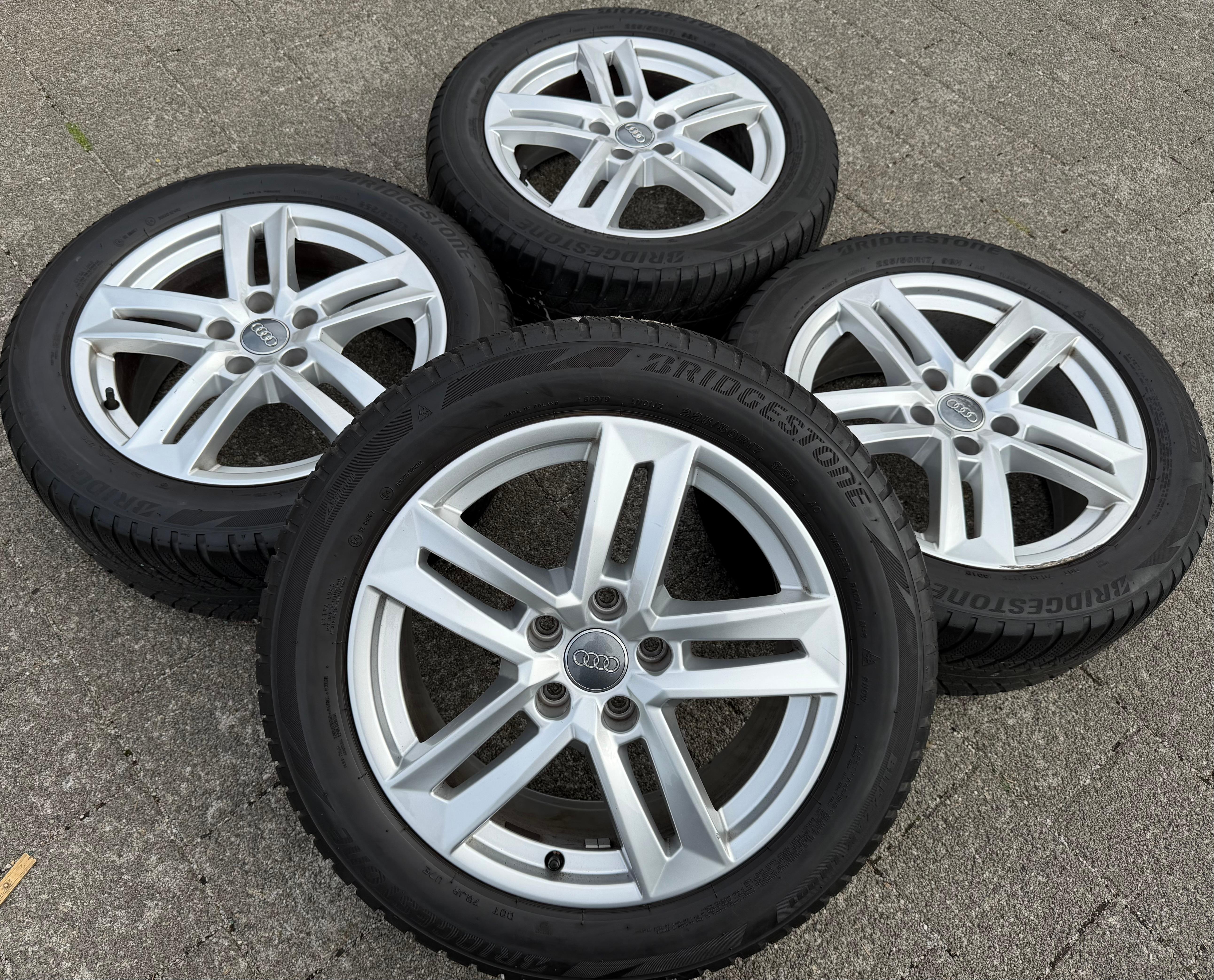 4 Original 17" Alufelgen Audi A4 8W B9 8W0601025P 7x17 ET42 Felgen