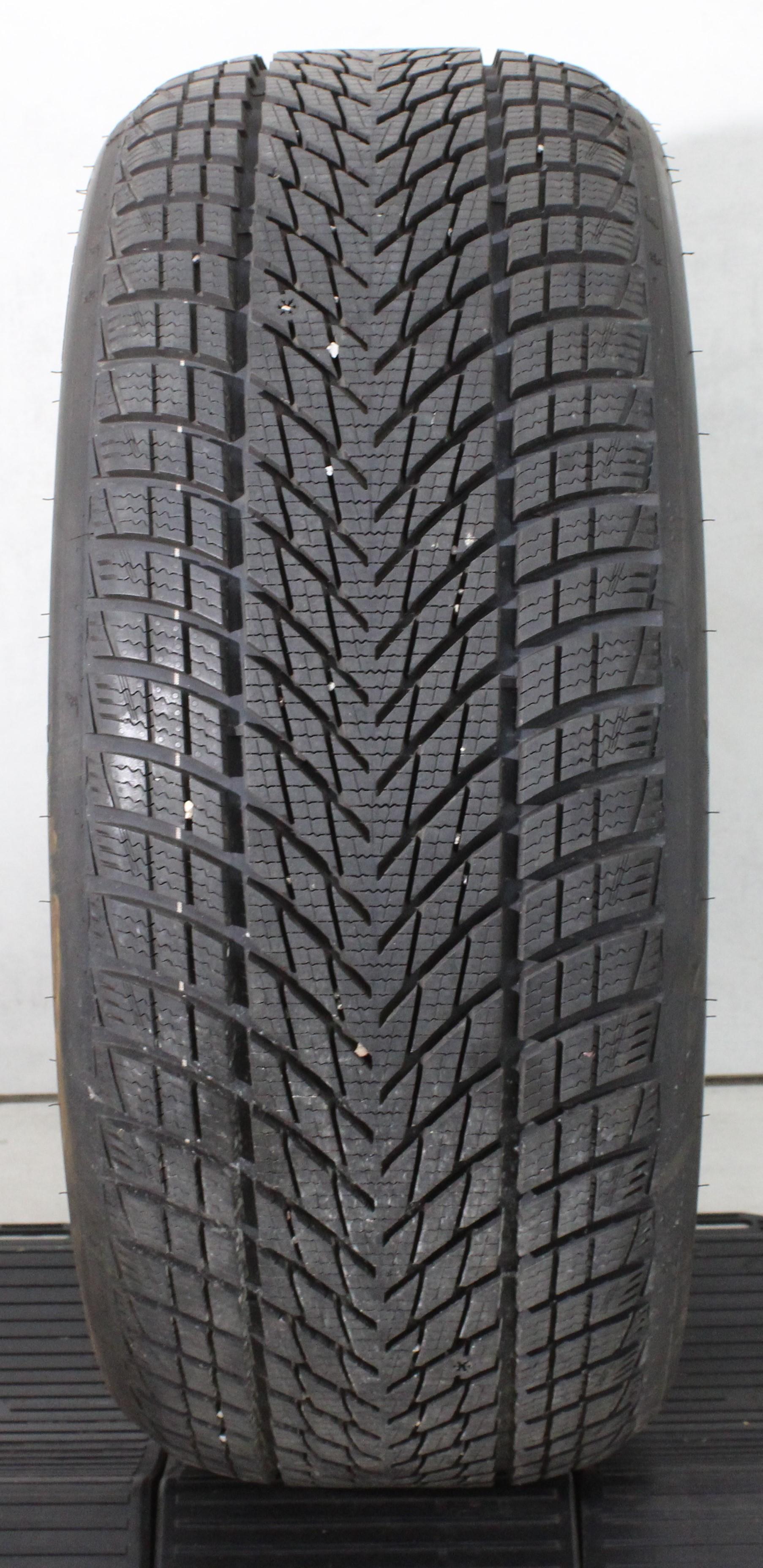 1 x 245/40R19 98H Winterreifen Goodyear Ultra Grip Performance 3 R0 7,5-8mm 2025
