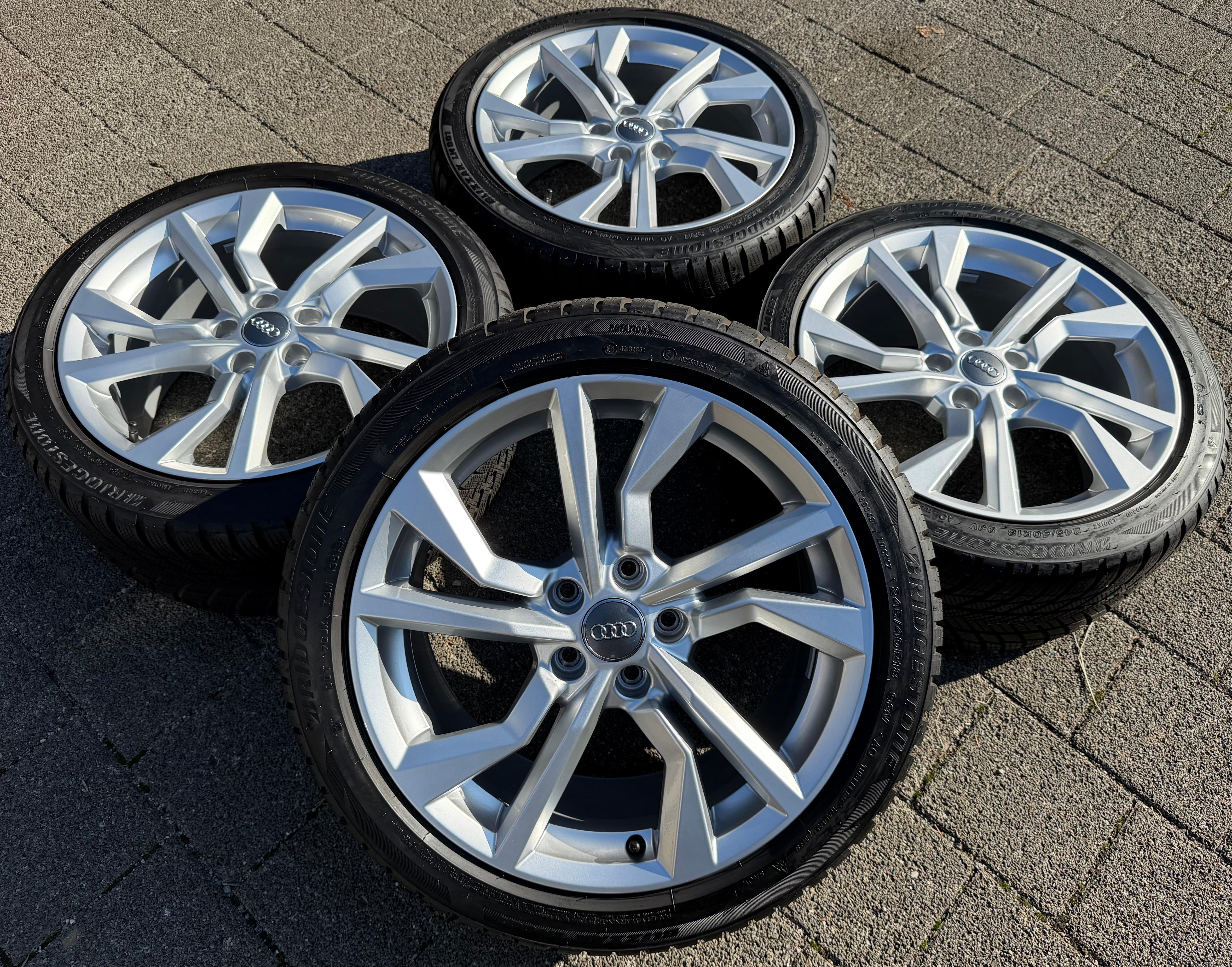 4 roues hiver en aluminium d’origine 18" Audi TT TTS 8S 8S0601025AN 245/40R18 93V Bridgestone