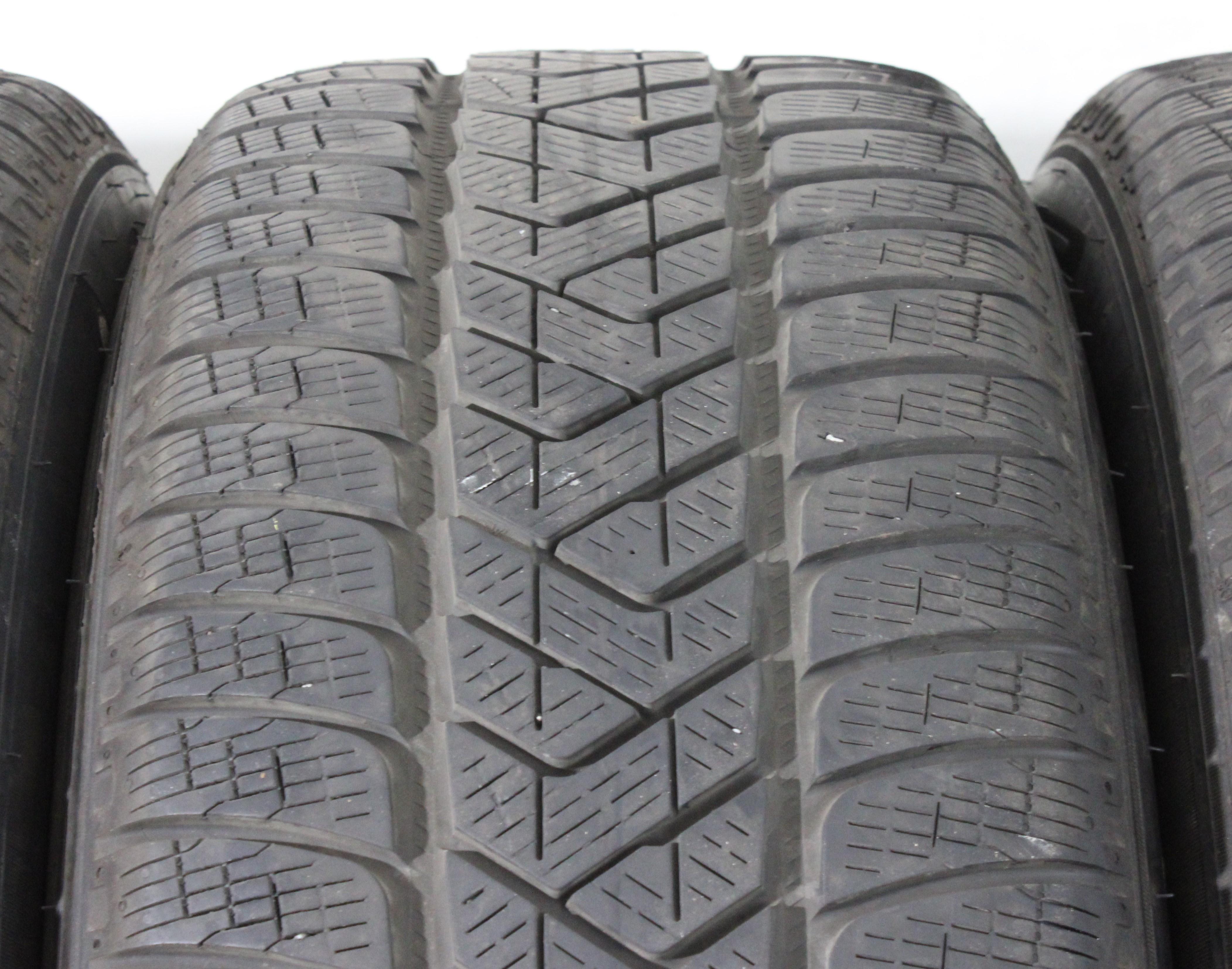 4 x 235/60R18 103H Pneumatici invernali Pirelli Scorpion Winter MO 5-5,5mm 2024