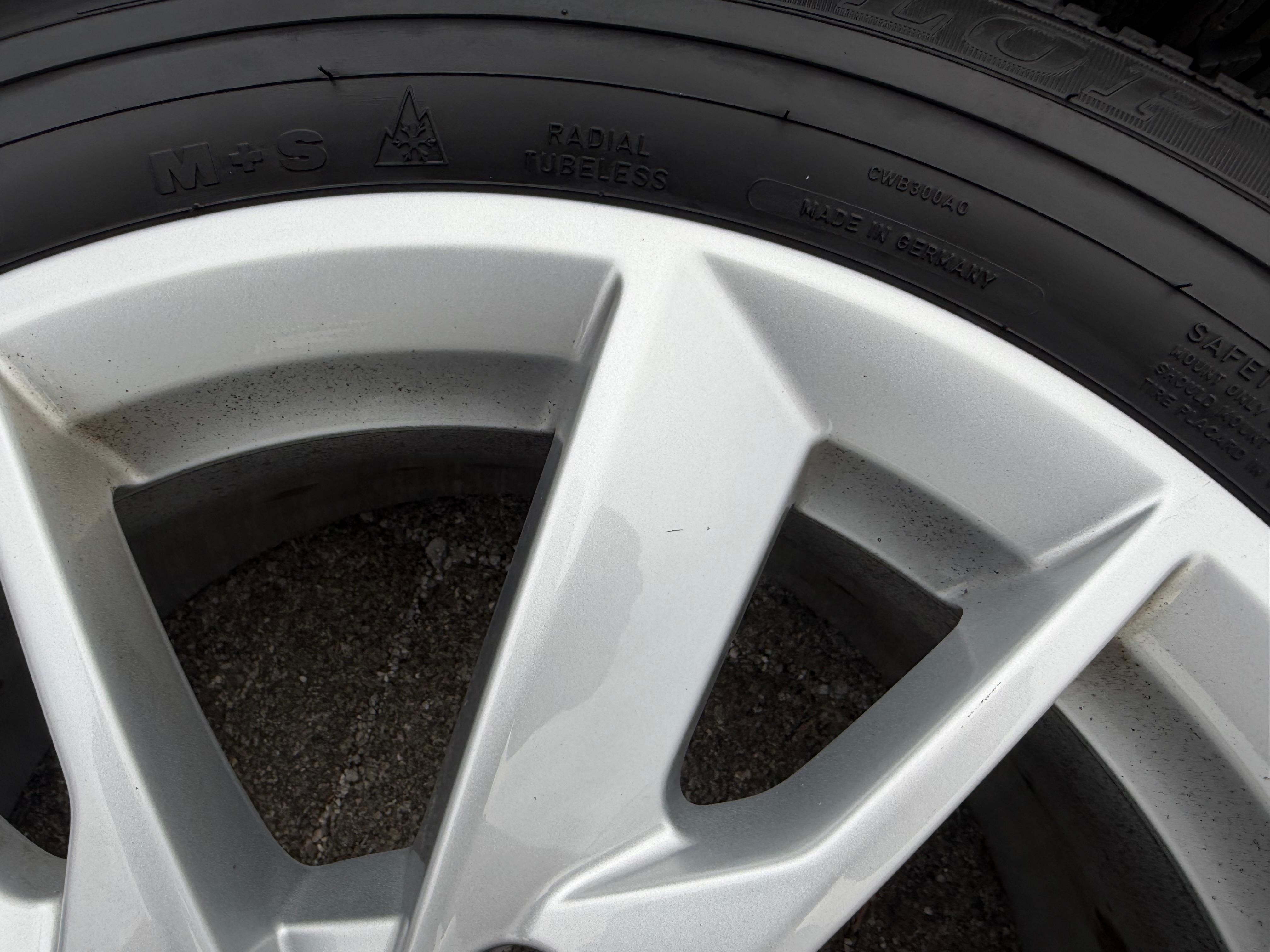 4 Original Alu Winterräder Audi A4 8W B9 8W0601025A 205/60R16 92H Dunlop
