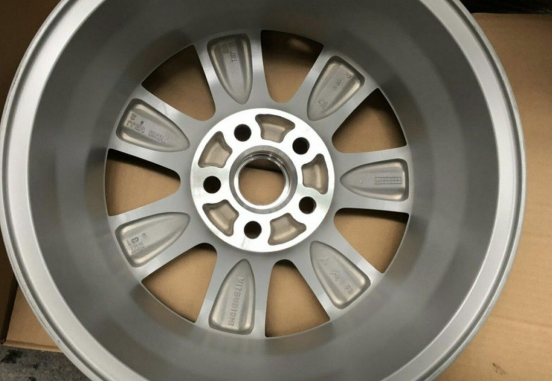 4 RUOTE ORIGINALI IN ALLUMINIO DA 16" CITROEN C-CROSSER NUOVE 6,5x16 ET38 ★ NUOVE LIBERAZIONE