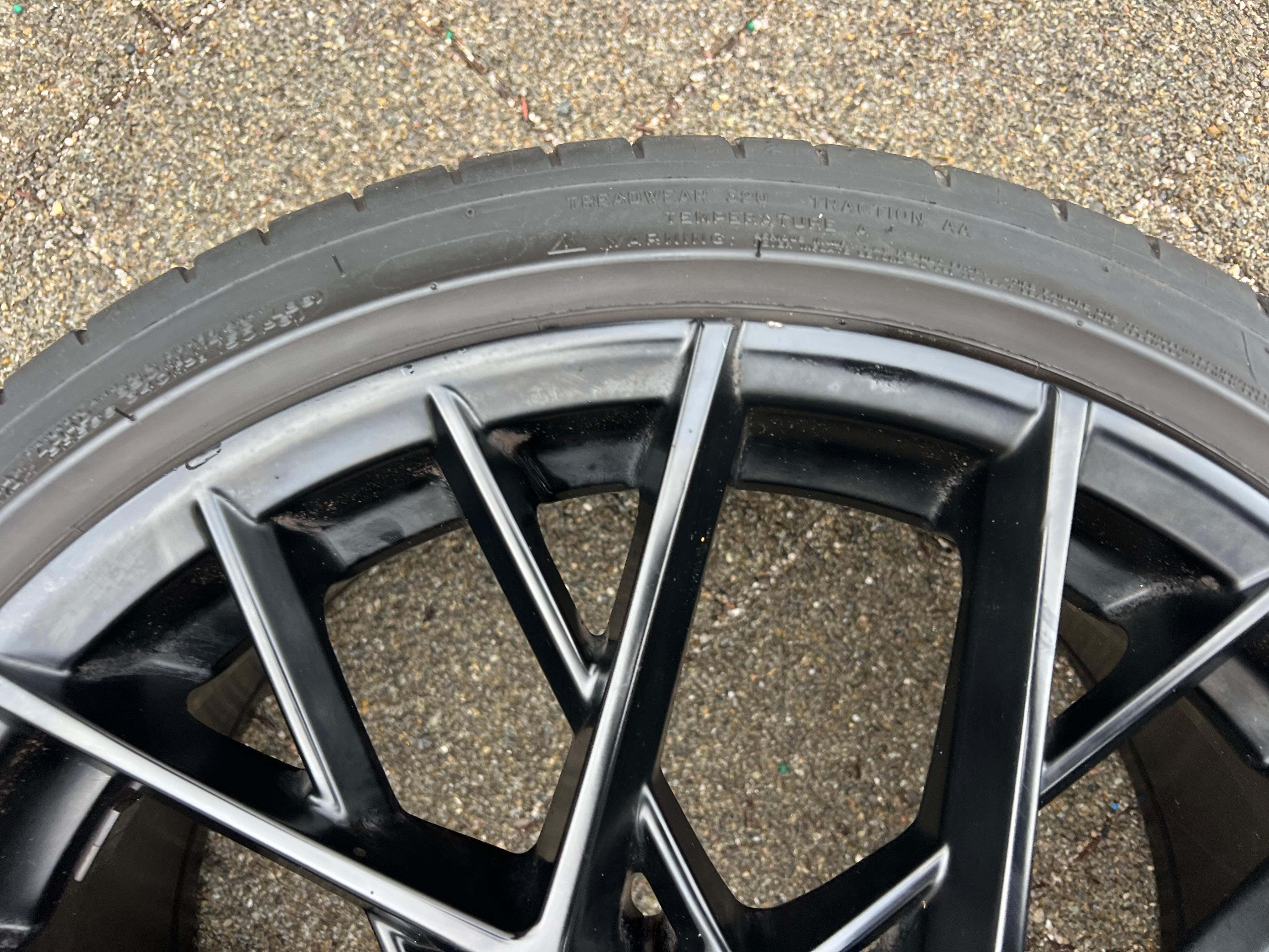 Cerchi estivi in alluminio da 19" per Audi A2, VW T-Roc, Passat B8, CJ, Beetle, Superb 3 e 4 - 225/40R19 93W