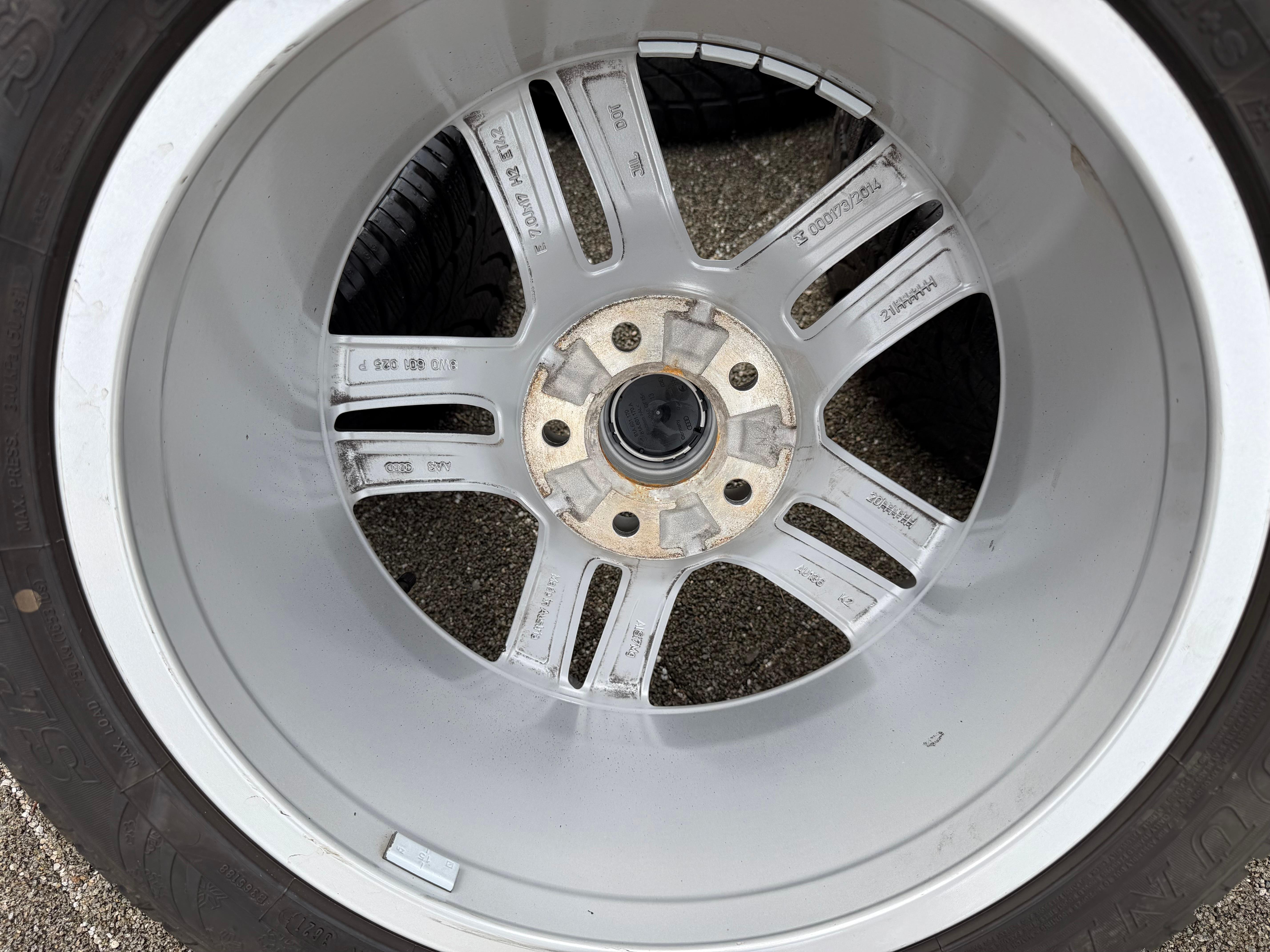 4 Original 17" Alu Winterräder Audi A4 B9 8W 8W0601025P 225/50R17 98H Dunlop