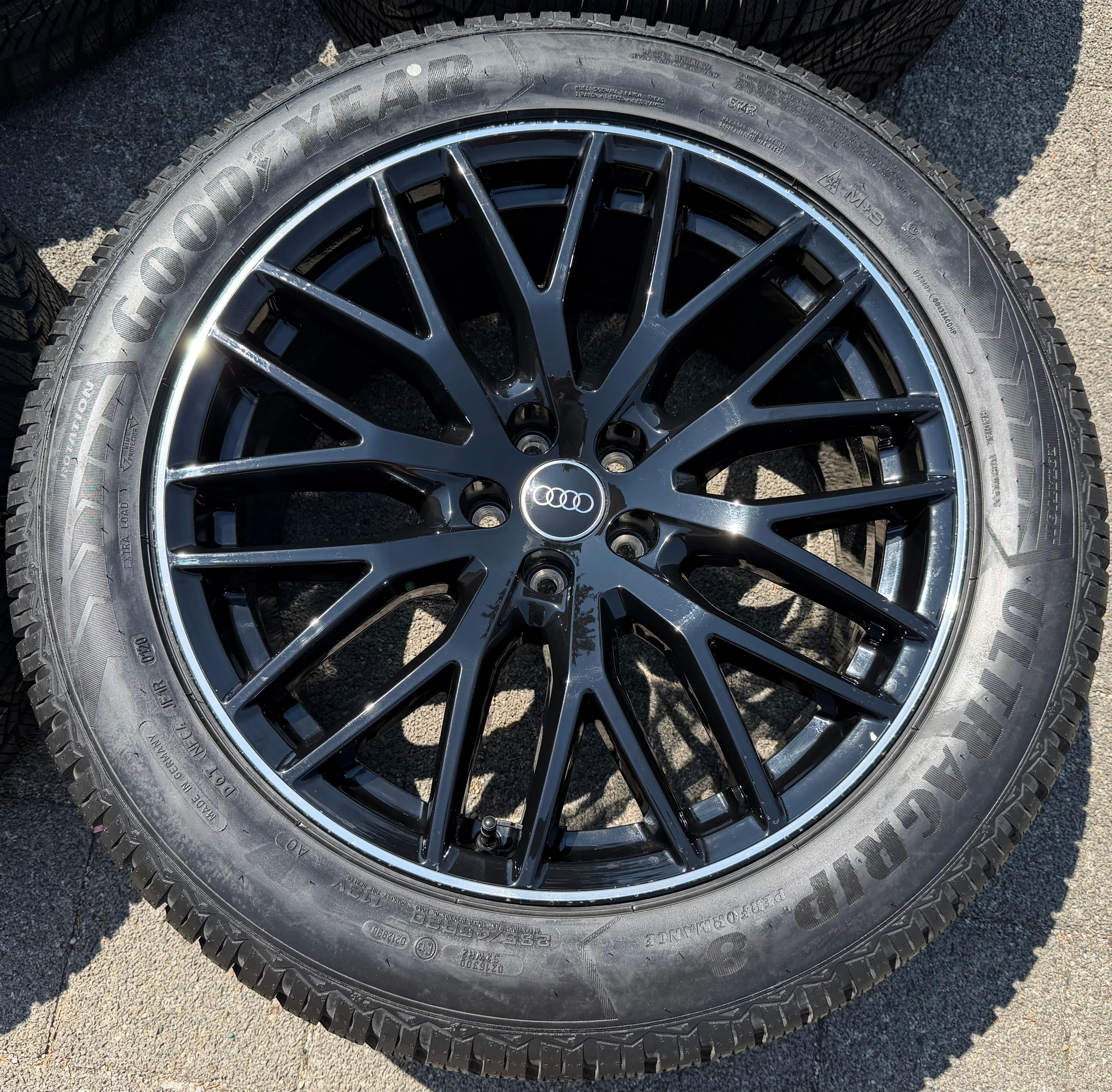 4 originele 20" aluminium wintervelgen voor Audi Q7 4M 4M0601025CR 285/45R20 112V Goodyear