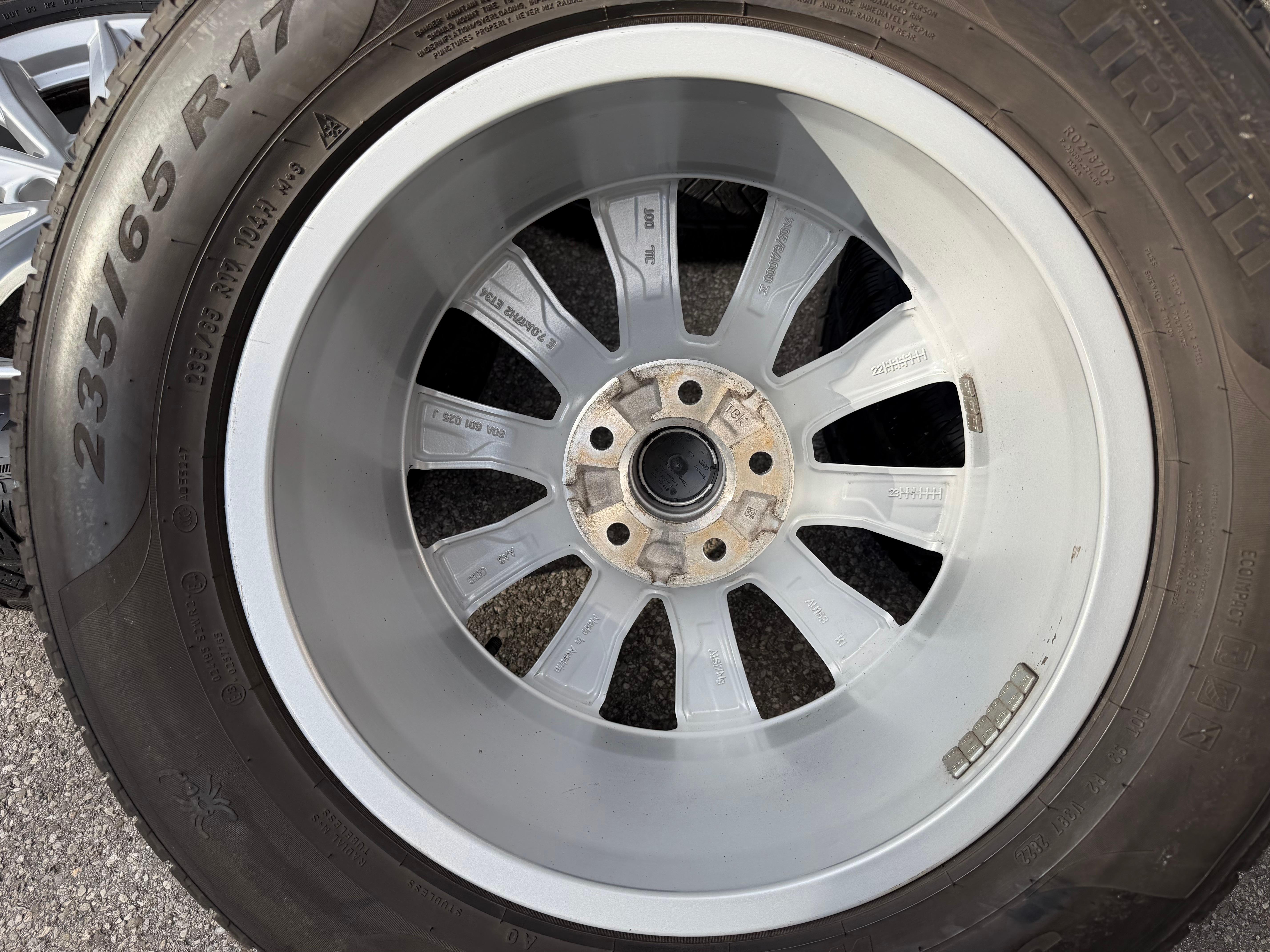 4 Original 17" Alufelgen Audi Q5 FY 80A601025J 7x17 ET34 Felgen
