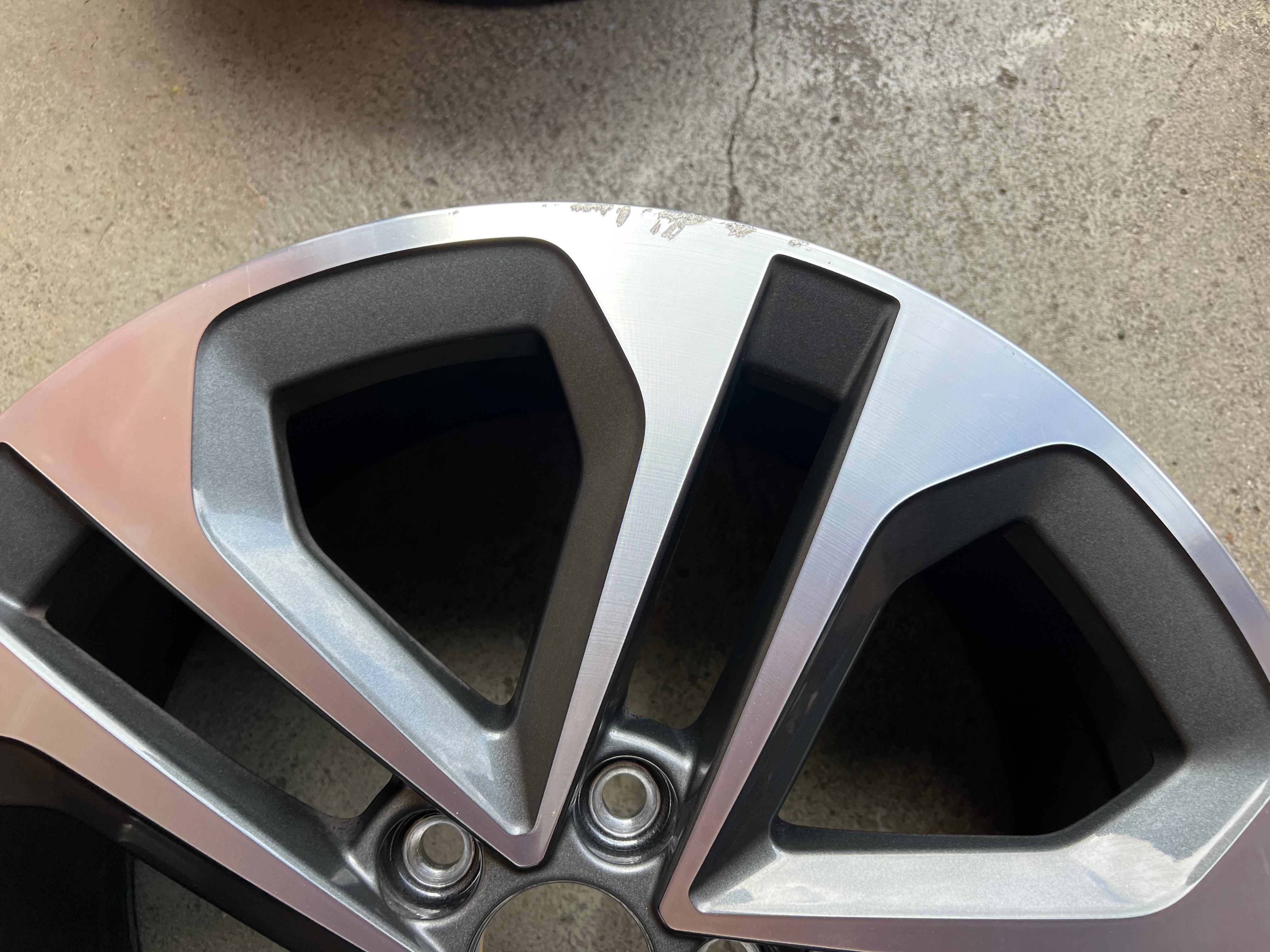 1 X LLANTA DE ALEACIÓN ORIGINAL DE 18" AUDI A3 S3 8Y 8Y0601025CE 8x18 ET46 ENVÍO GRATUITO