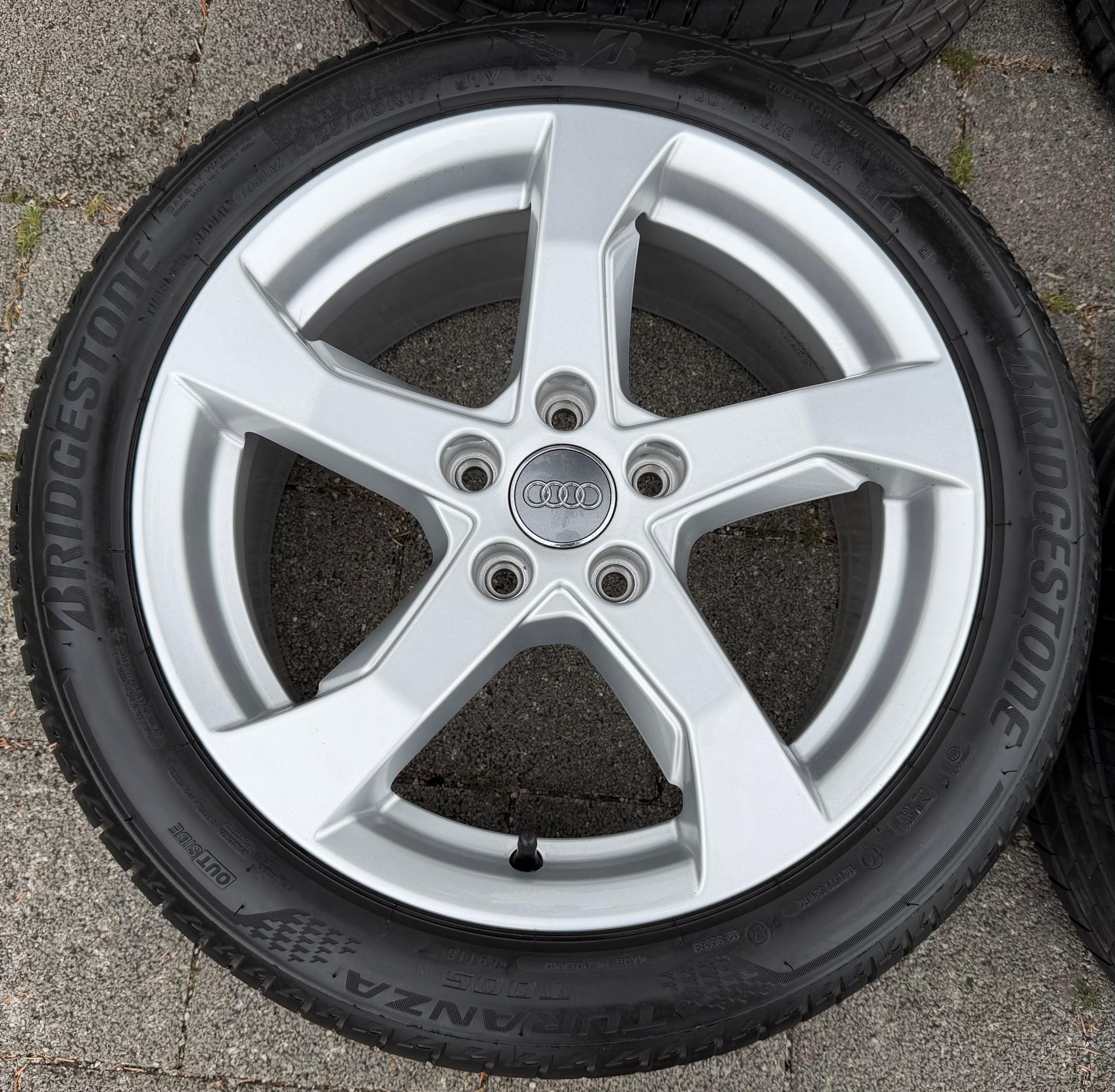 4 Original 17" Alu Sommerräder Audi A3 S3 8V 8V0601025CT 225/45R17 91Y