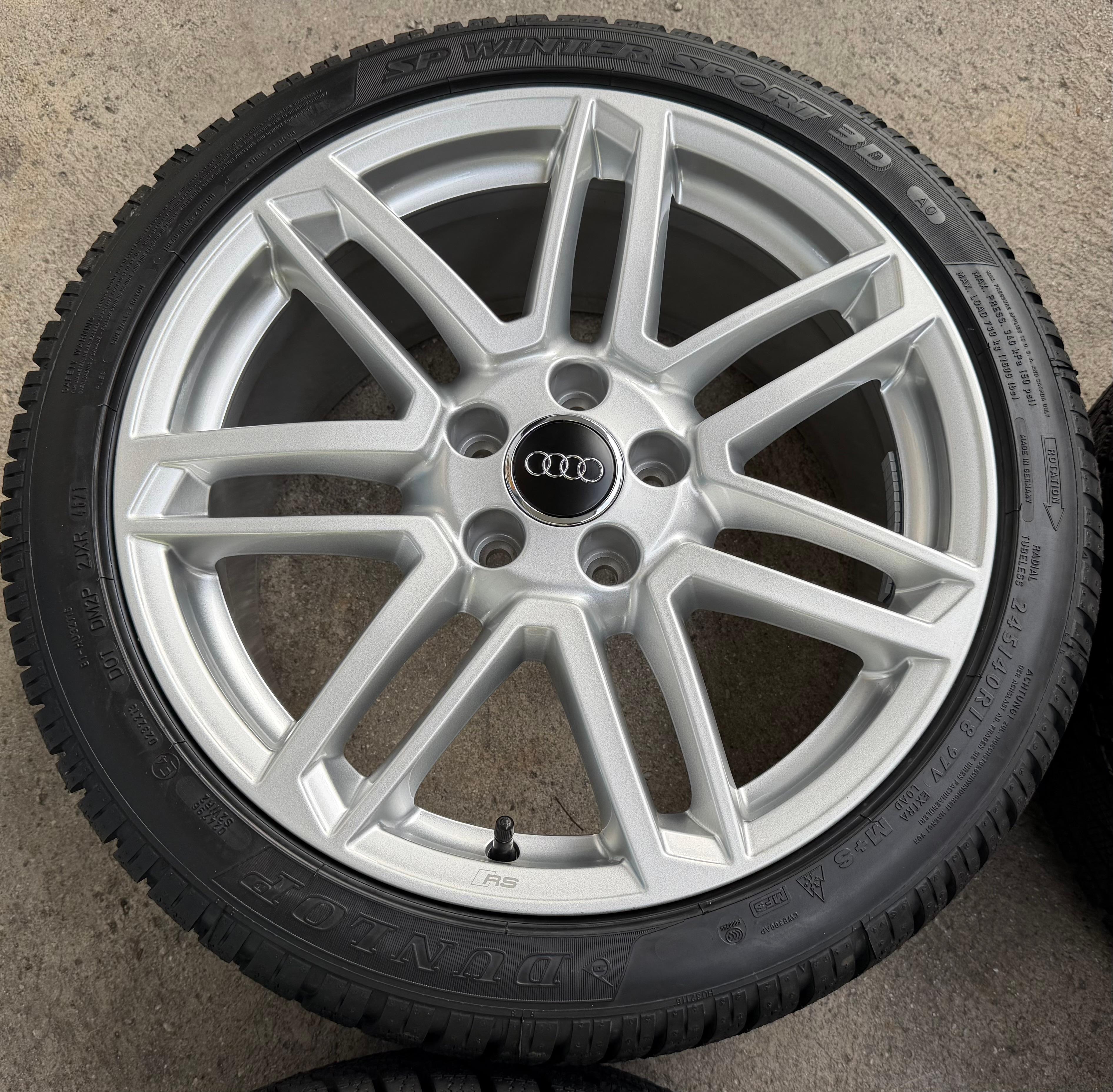 4 Original 18" Alu Winterräder Audi TT TTS 8S 8S0601025M 245/40R18 97V Dunlop