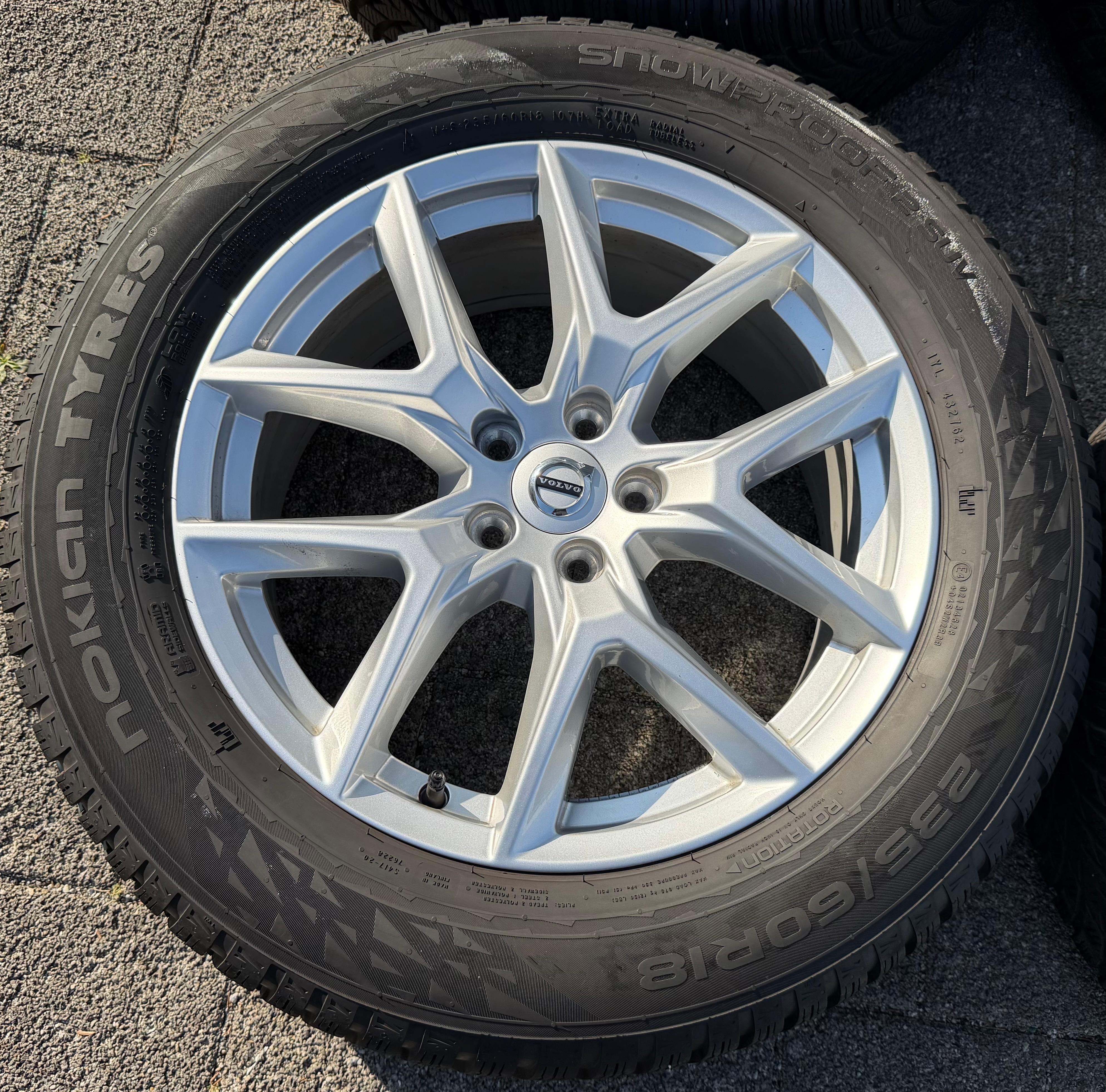 4 Original 18" Alu Winterräder Volvo XC60 II 31423851 235/60R18 107H NOKIAN 2025