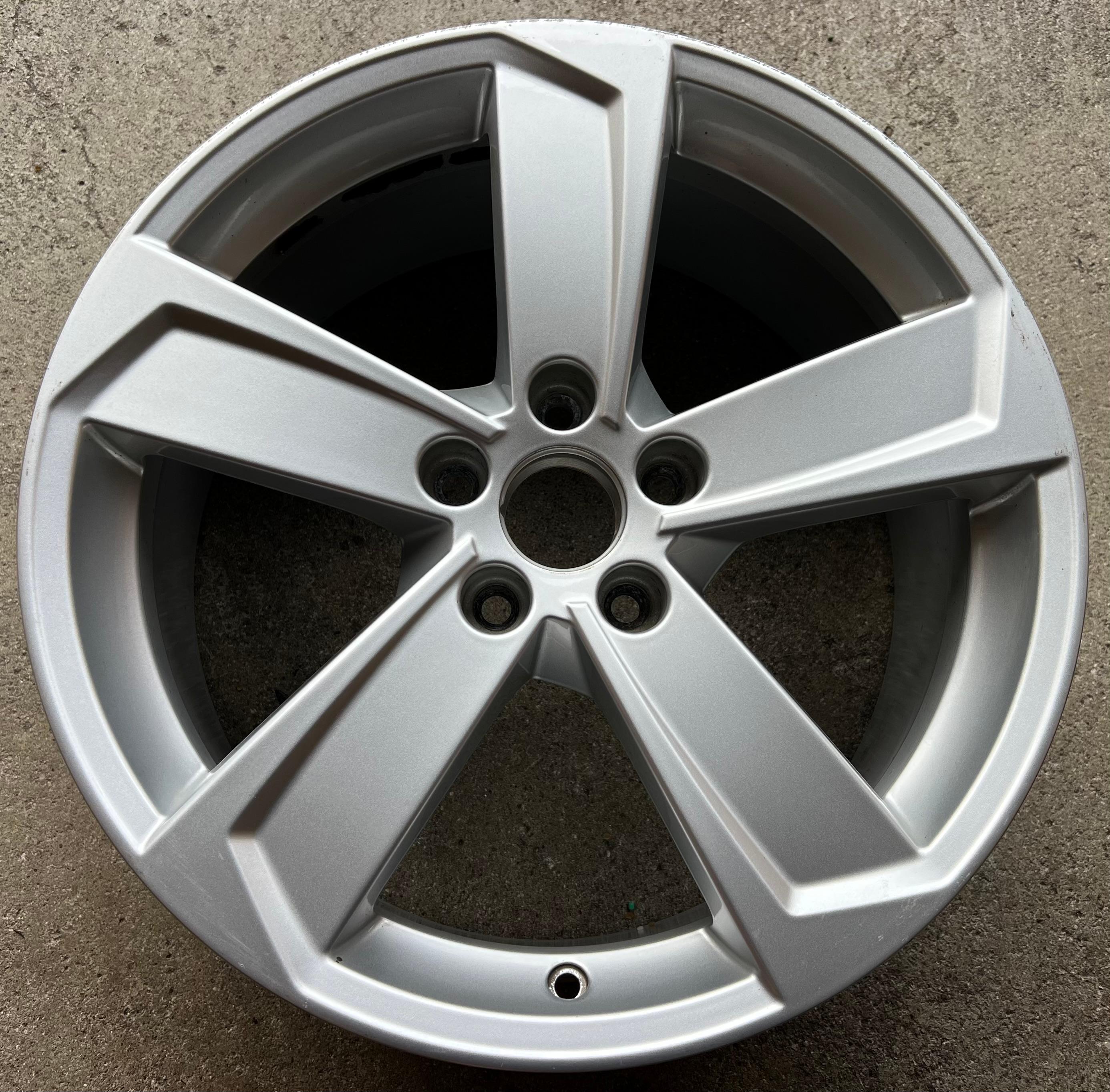 1 X ORIGINAL 18" ALUFELGE FELGE AUDI A3 S3 8V 8V0601025DF 8x18 ET46 FREIHAUS