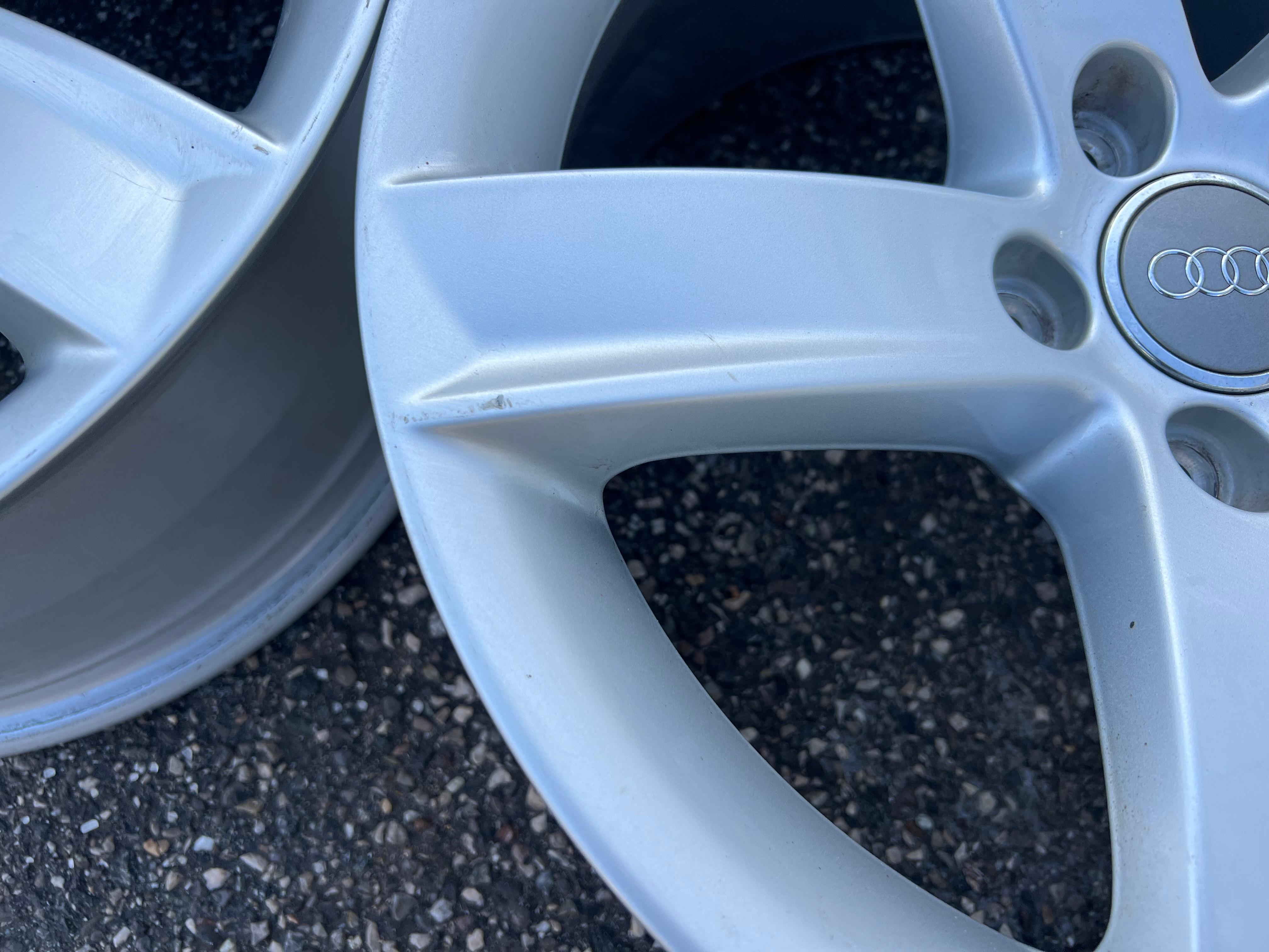 4 CERCHI ORIGINALI IN ALLUMINIO DA 17" AUDI A5 8T 8T0071497 CONSEGNA GRATUITA