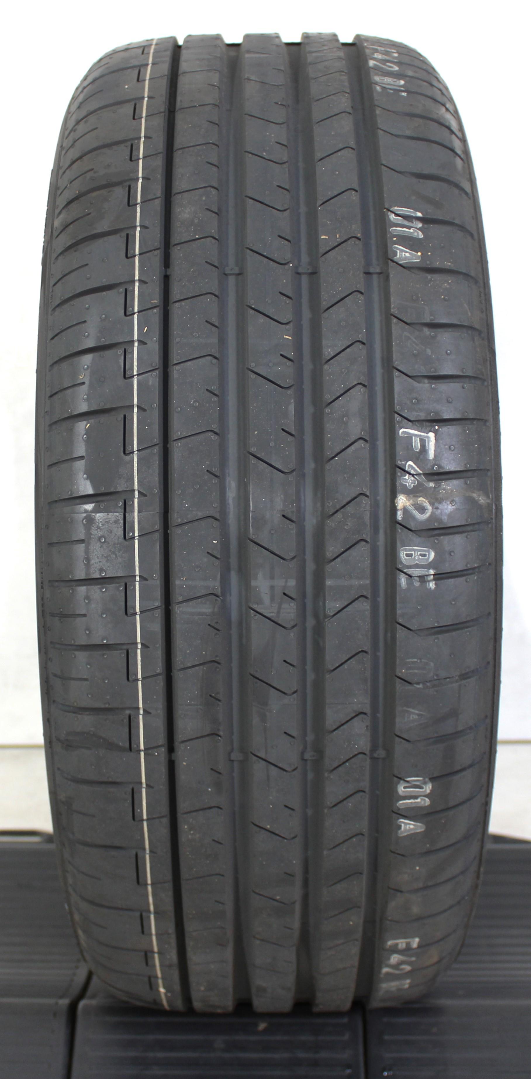 1 x 245/40R19 98Y Pneu d'été Pirelli Pzero PZ4 Runflat NOUVEAU 2021 *