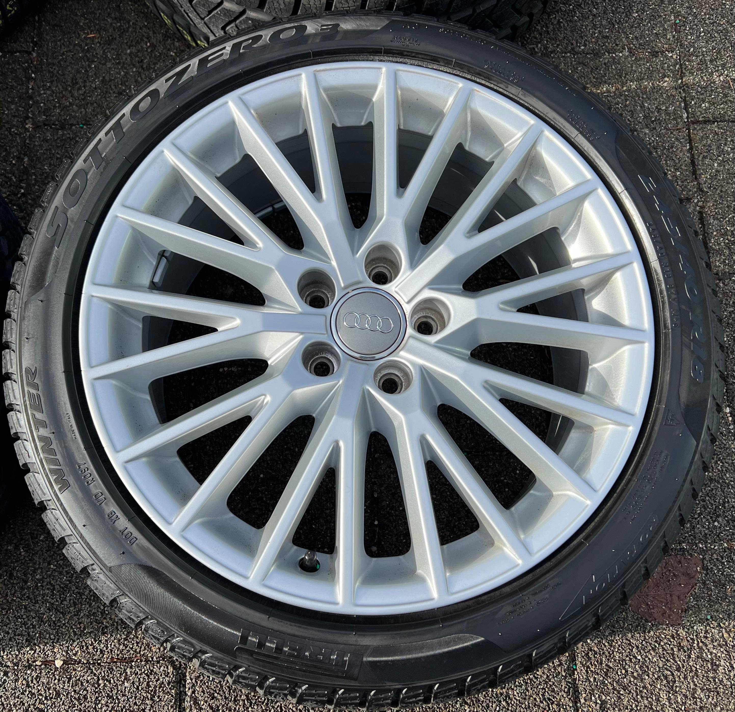 4 CERCHI INVERNALI ORIGINALI IN ALLUMINIO DA 18" AUDI TT TTS 8S 8S0601025D 245/40R18 98V PIRELLI CONSEGNA GRATUITA