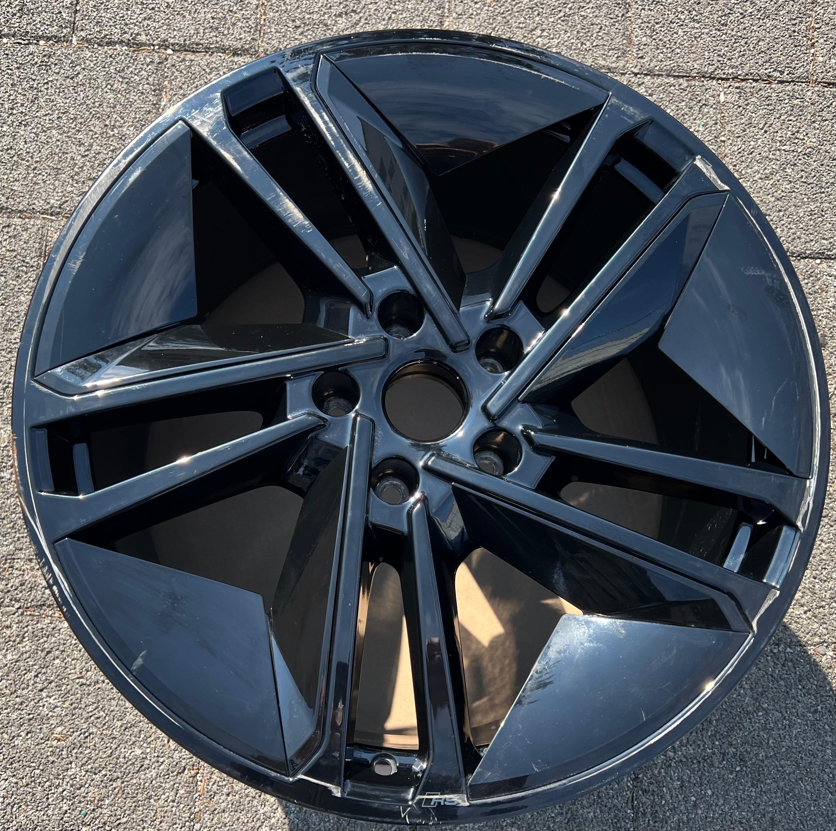 1 x ORIGINELE 21" ALUMINIUM VELG AUDI E-TRON GT RS 4J3601025AD ACHTERAS ZWART
