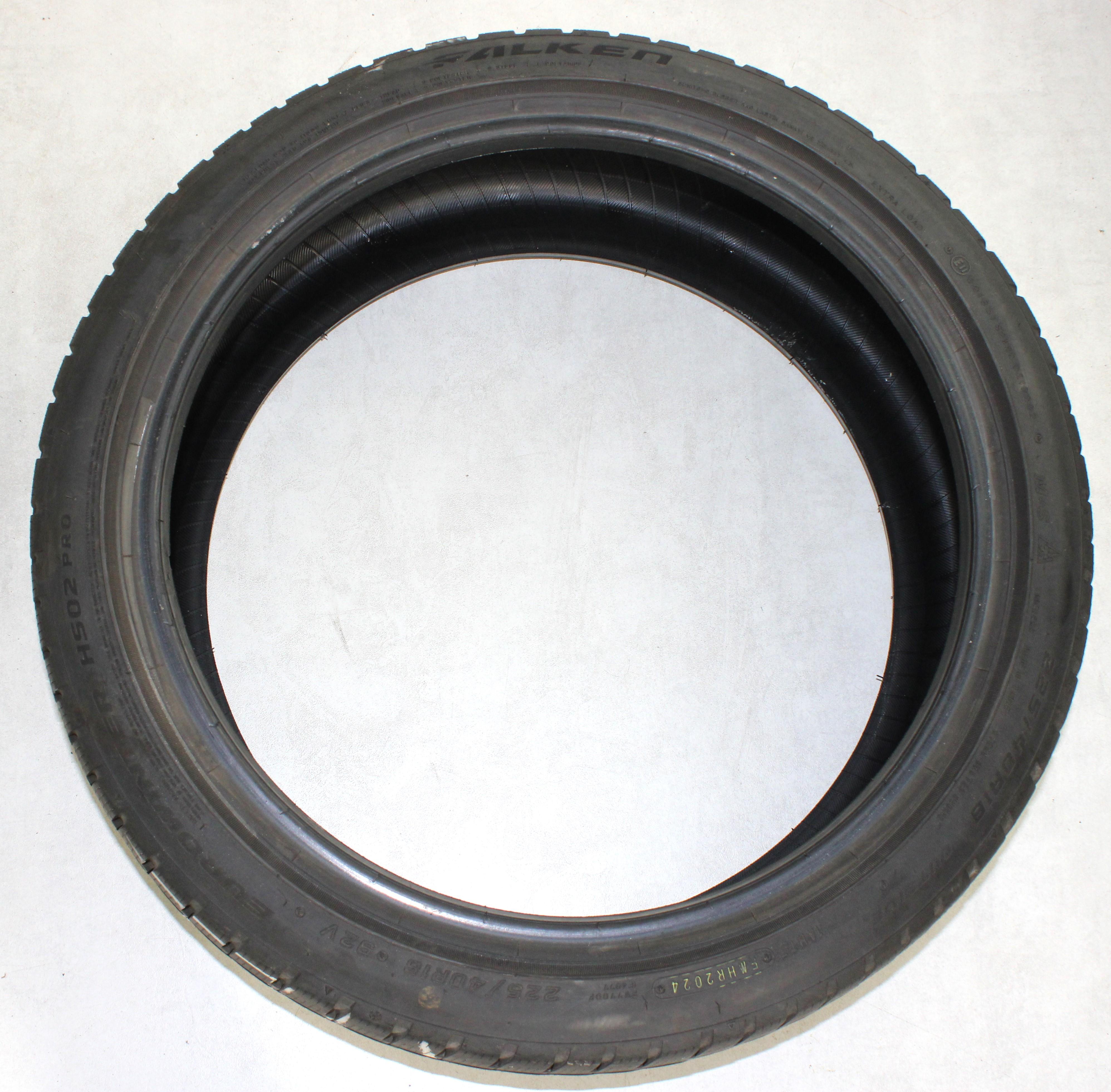 1 x 225/40R18 92V winterband Falken Eurowinter HS02 PRO 6-6,5mm 2024