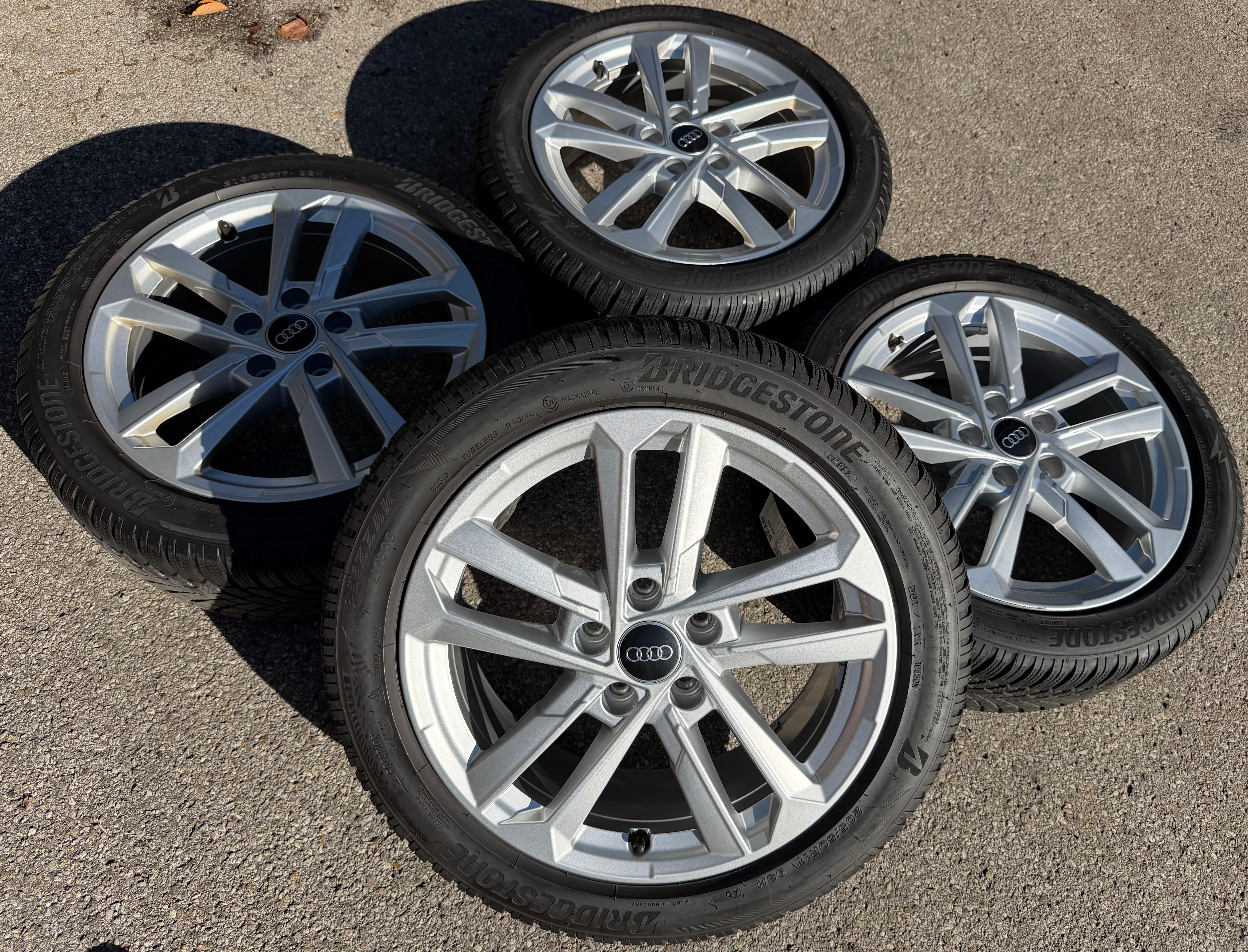 4 ruedas de invierno de aleación originales de 17" para Audi A3 S3 8Y 8Y0601025L 205/50R17 93H Bridgestone