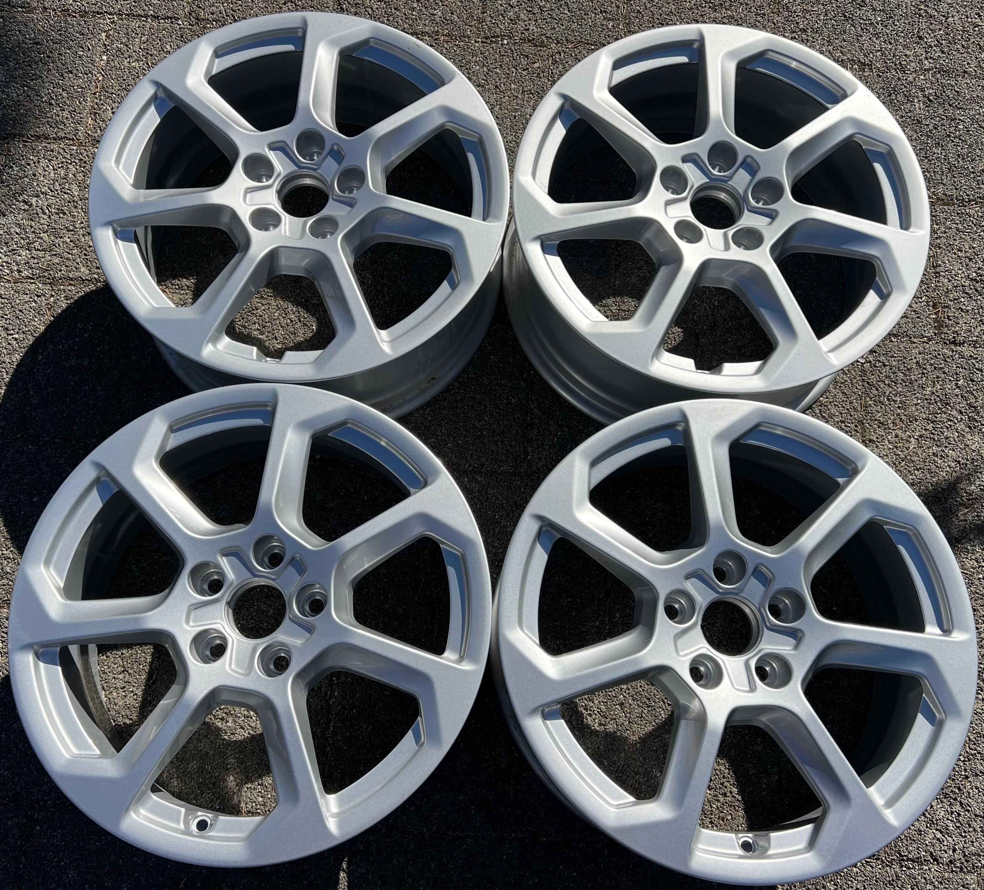 4 ORIGINAL 17" ALUFELGEN FELGEN AUDI Q2 GA 81A601025T 6,5x17 ET39 FREIHAUS