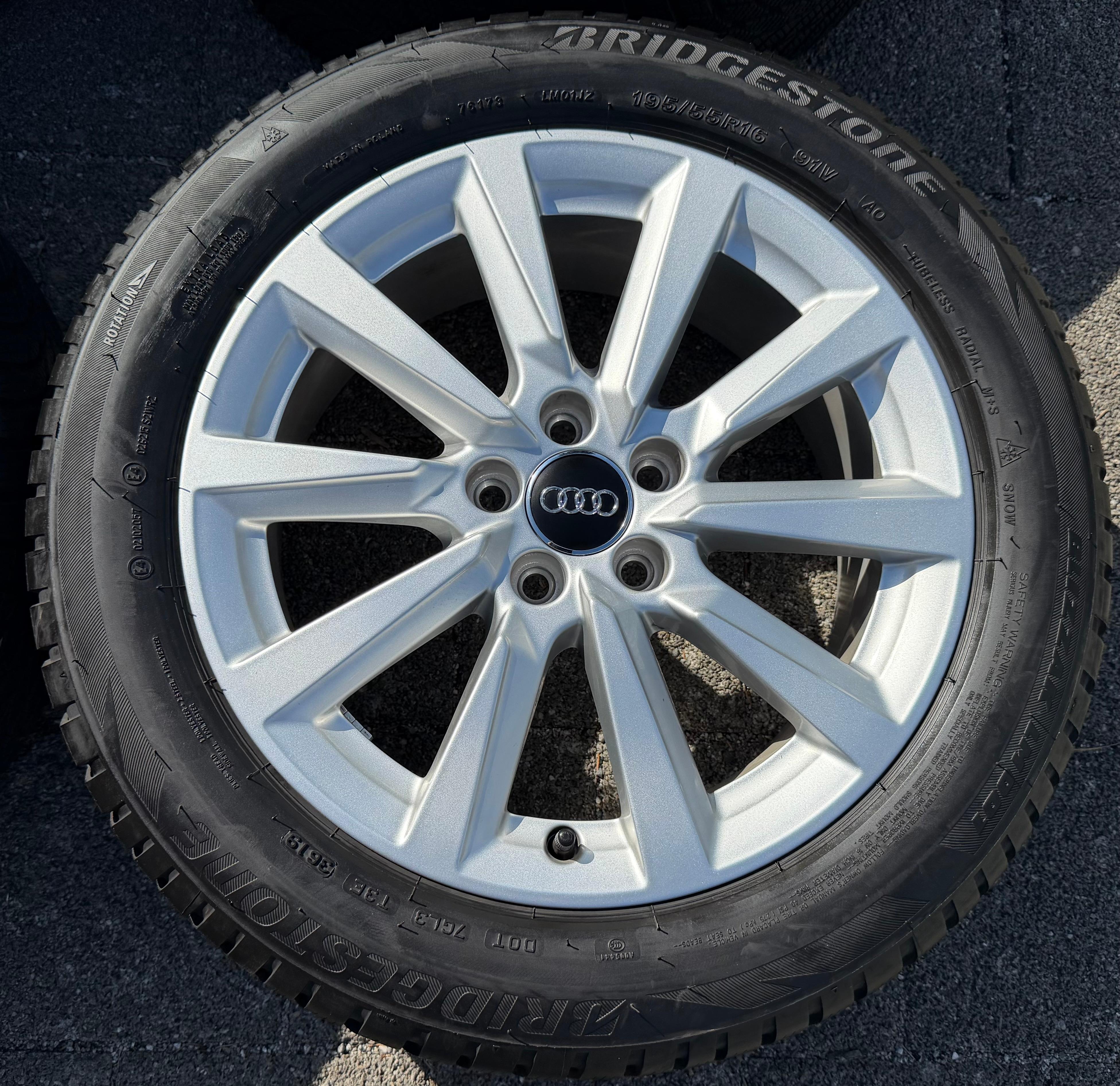 4 Original Alu Winterräder Audi A1 GB 82A601025C 195/55R16 91V Bridgestone