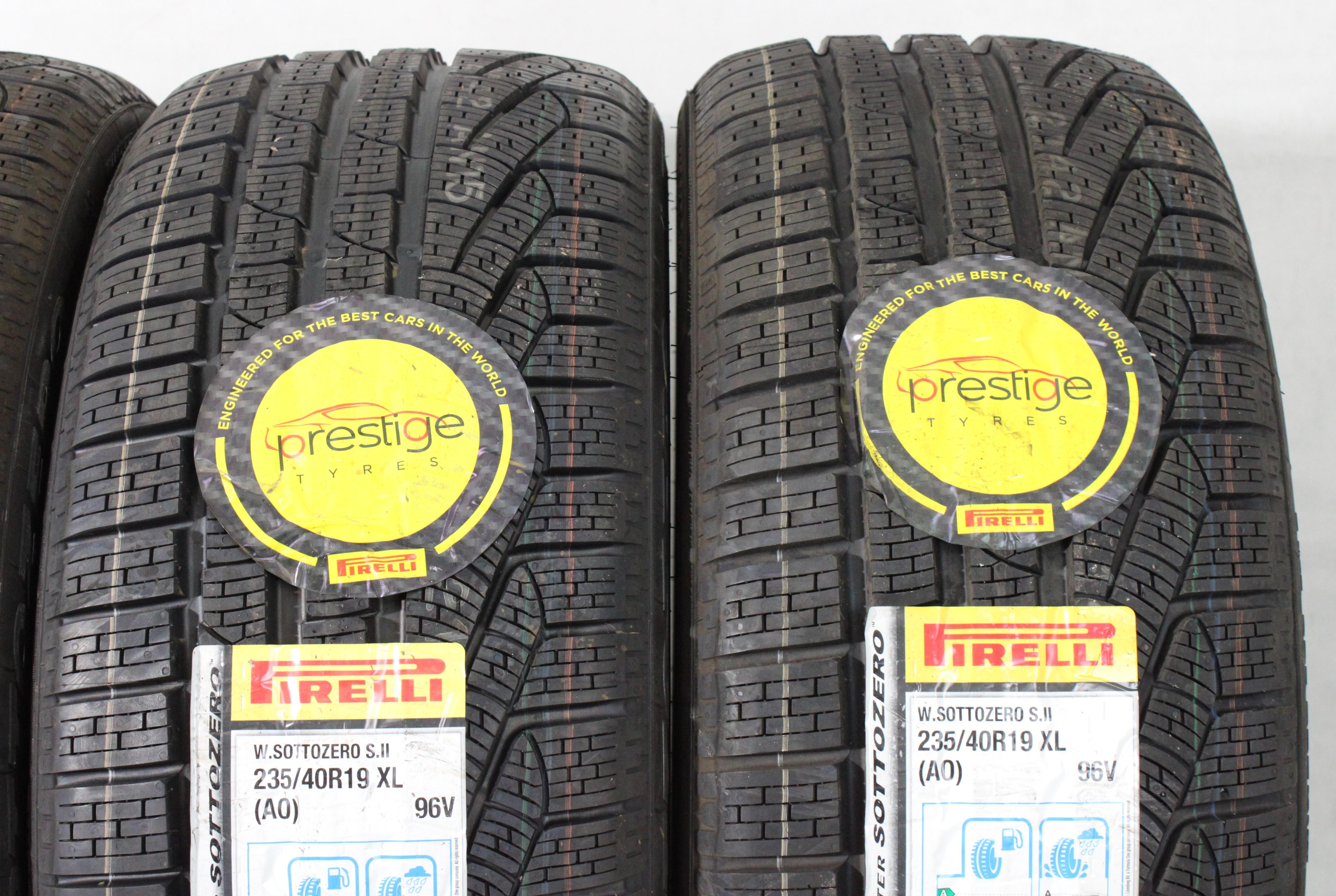 4 x 235/40R19 96V pneumatici invernali Pirelli Sottozero Winter 240 Serie 2 2019 AO NUOVI