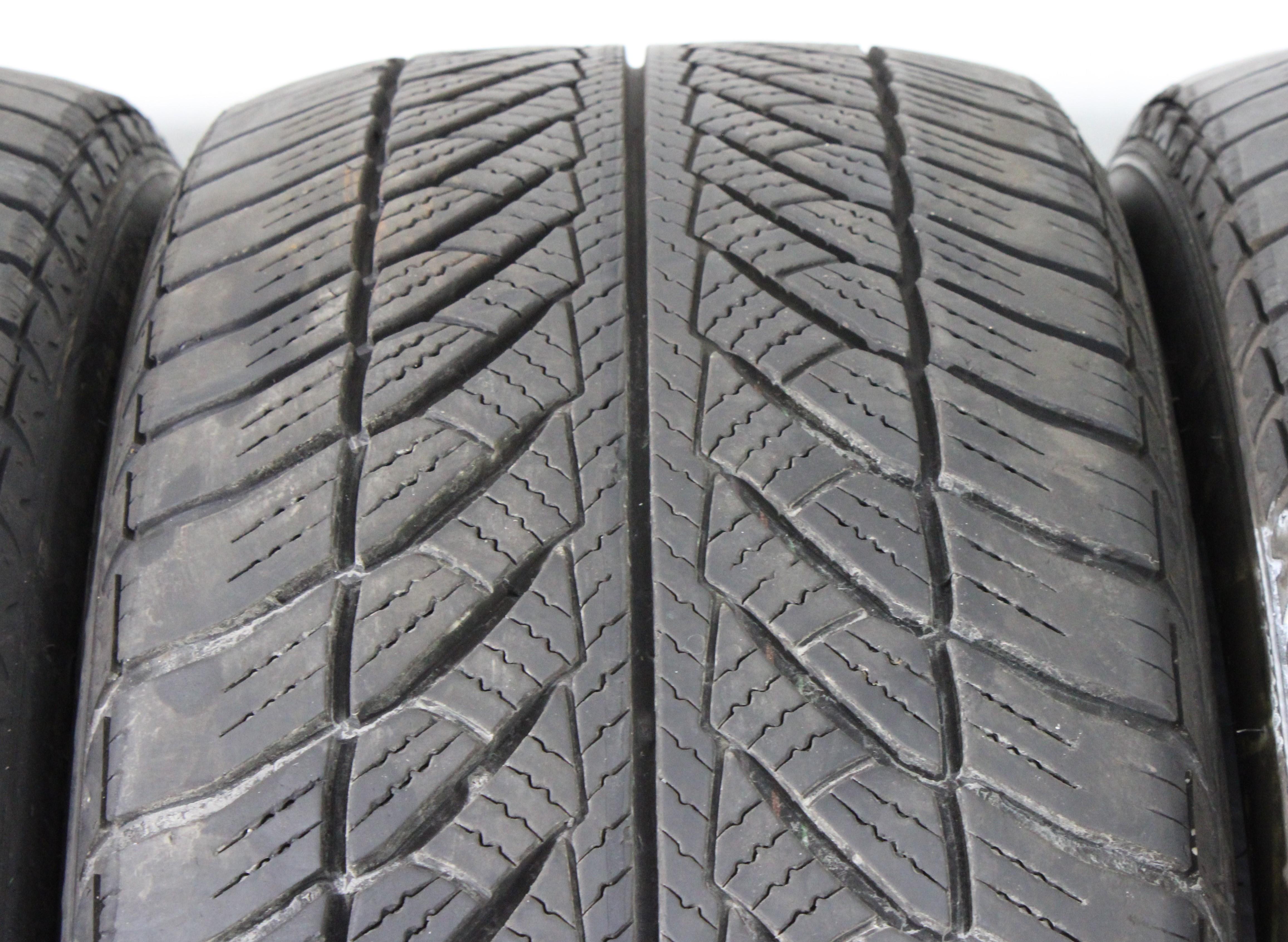 4 x 245/45R18 100V Winterreifen Goodyear Ultra Grip 8 Performance MOE* Runflat 6mm 2020