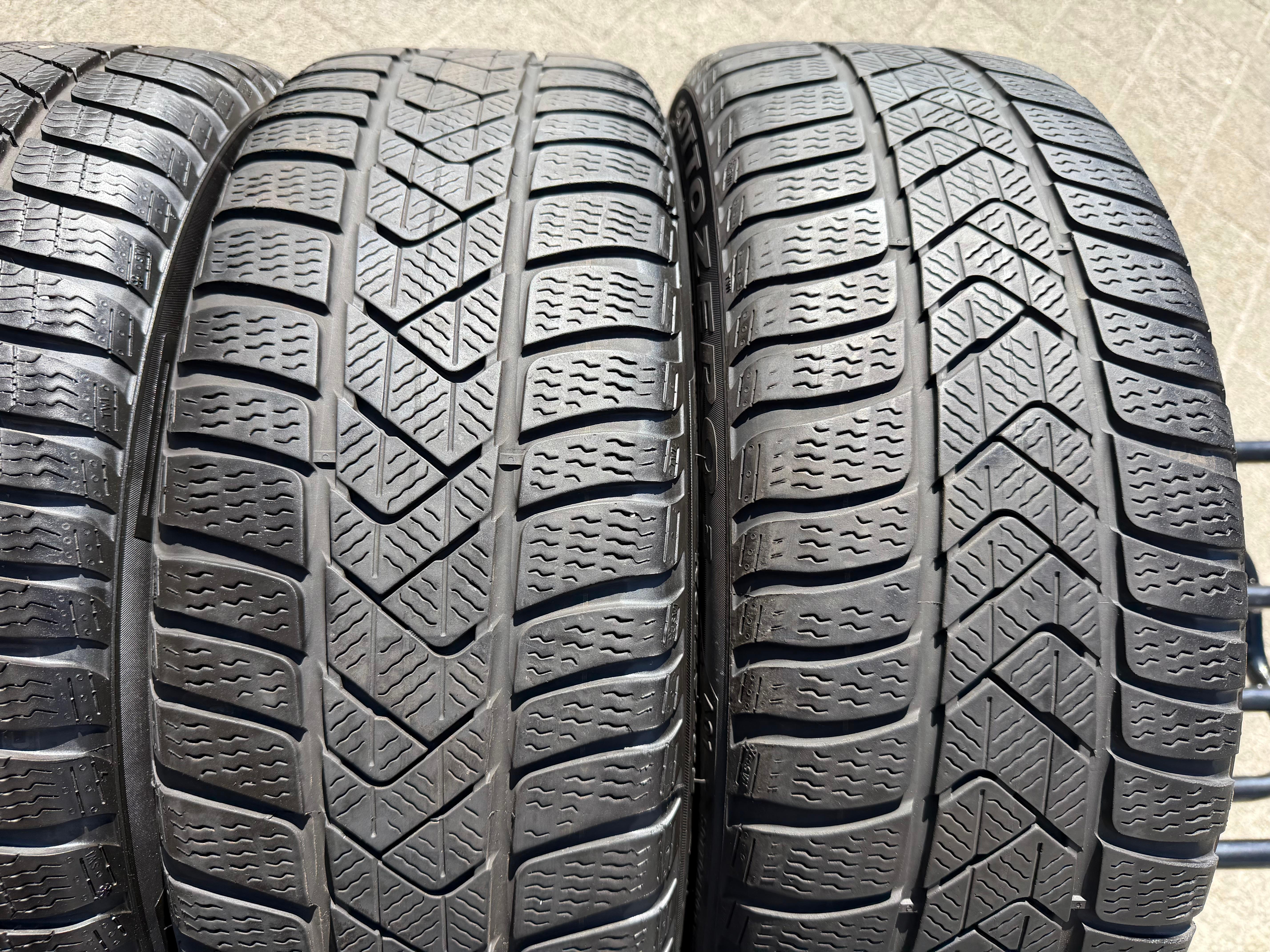 4 Original 17" Alu Winterräder Audi A3 S3 8V 8Y0601025L 205/50R17 93H Pirelli