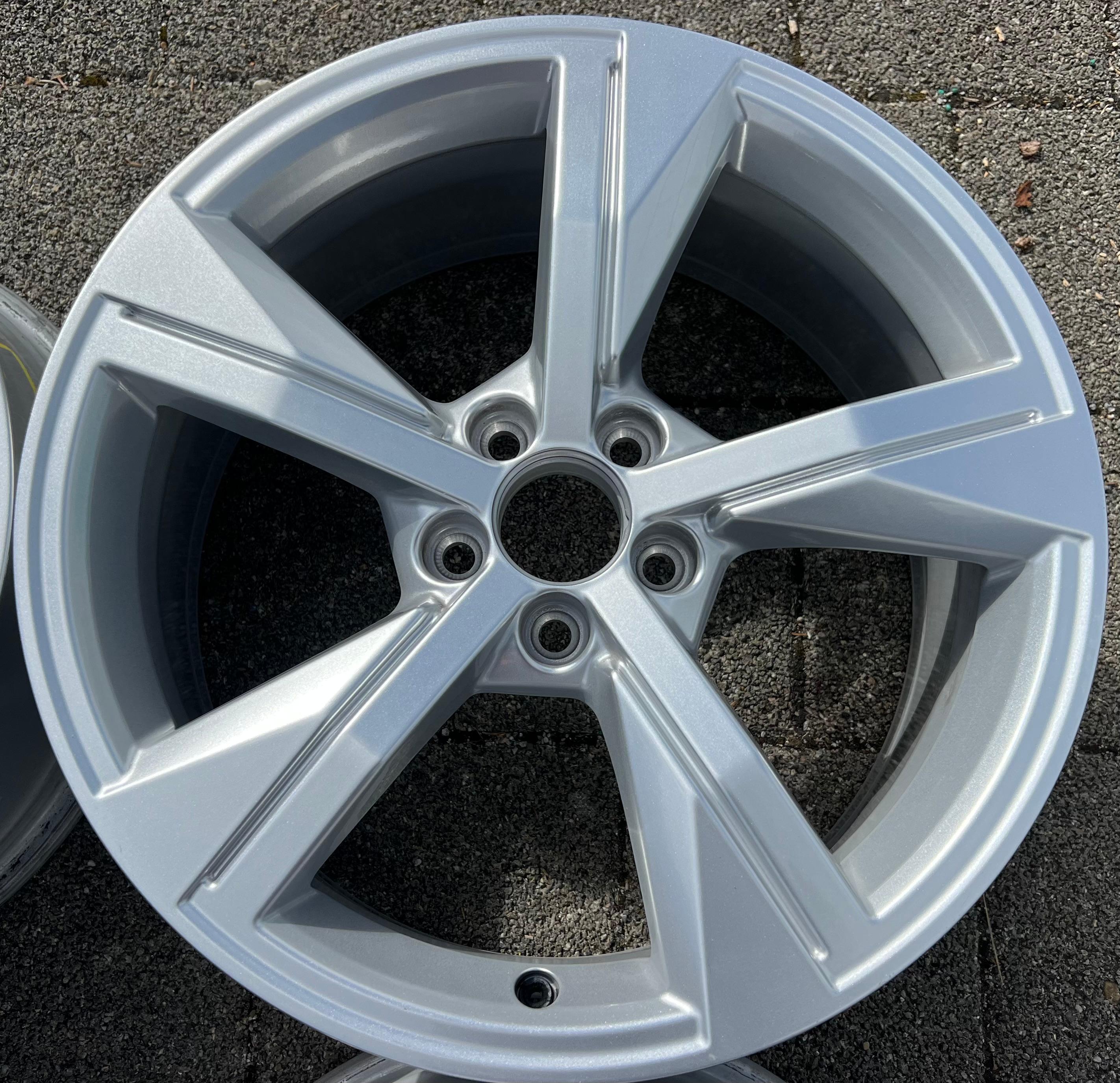 4 ORIGINAL 17" ALUFELGEN FELGEN AUDI A1 II GB 82A601025G 7x17 ET43 FREIHAUS