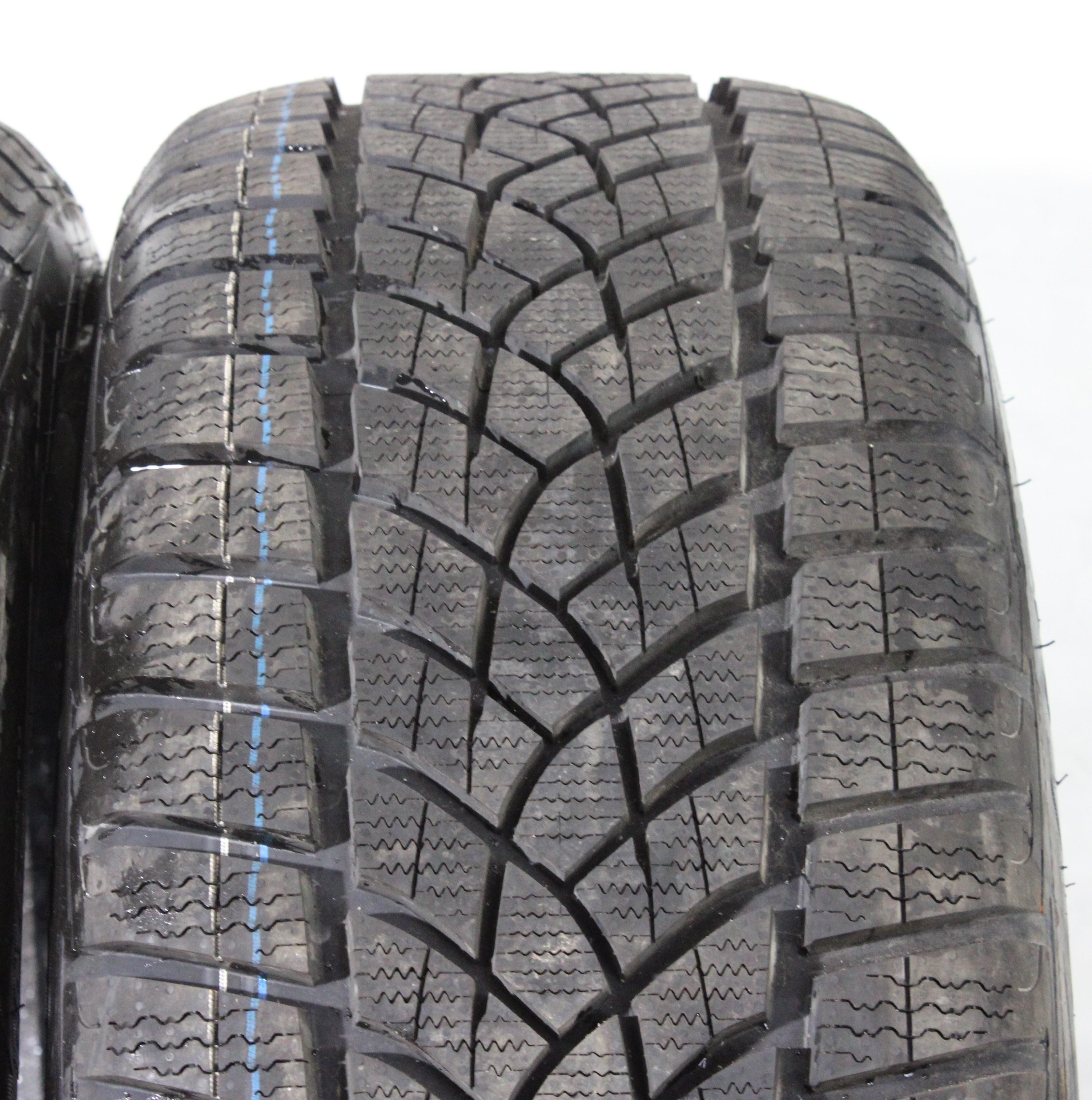 2 x 235/50R19 99V Winterreifen Goodyear Ultra Grip Performance GEN-1 AO Volles Profil 2019