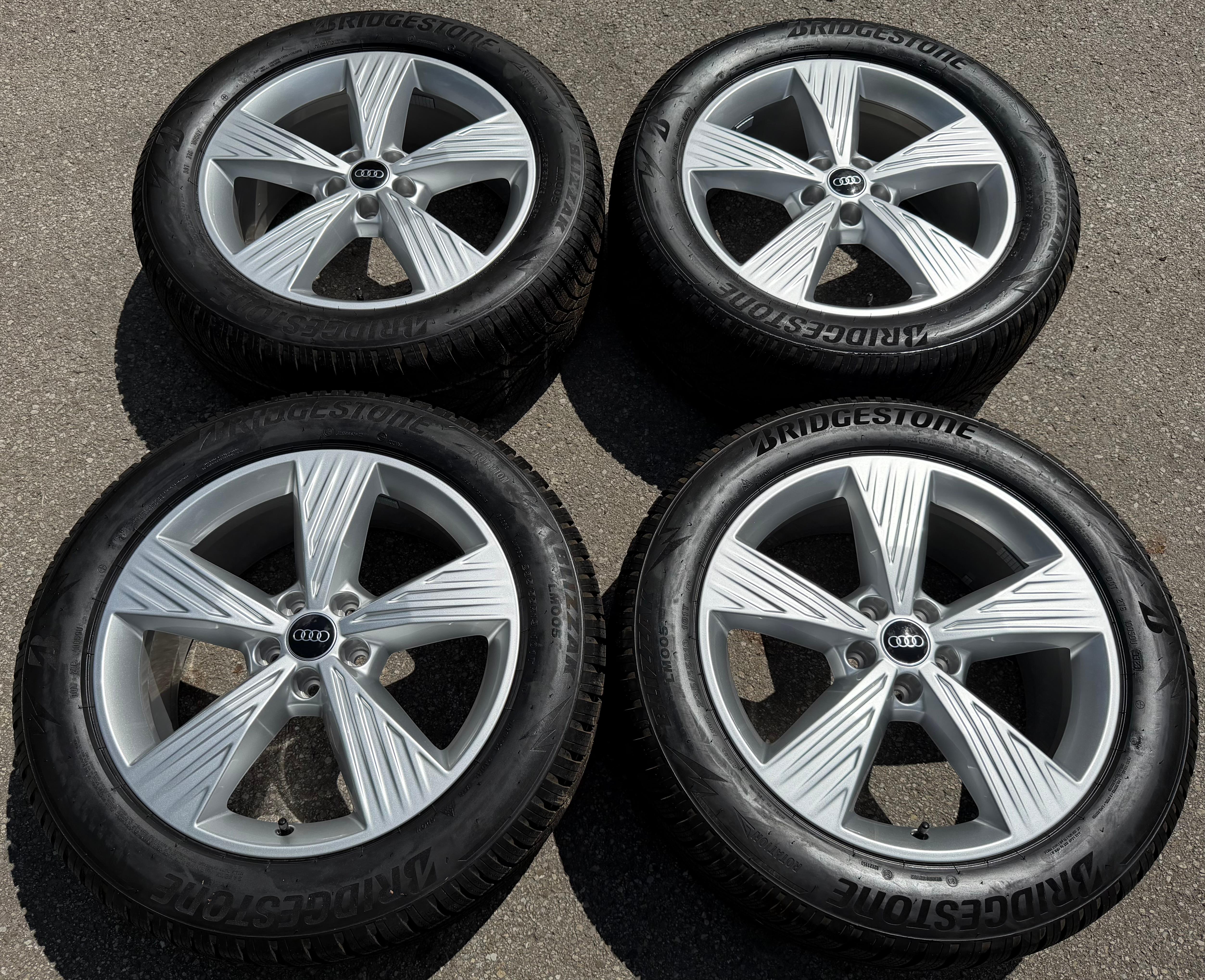 4 ORIGINAL 19" ALU WINTERRÄDER AUDI Q4 E-TRON 235/55R19 101T 255/50R19 103T NEU