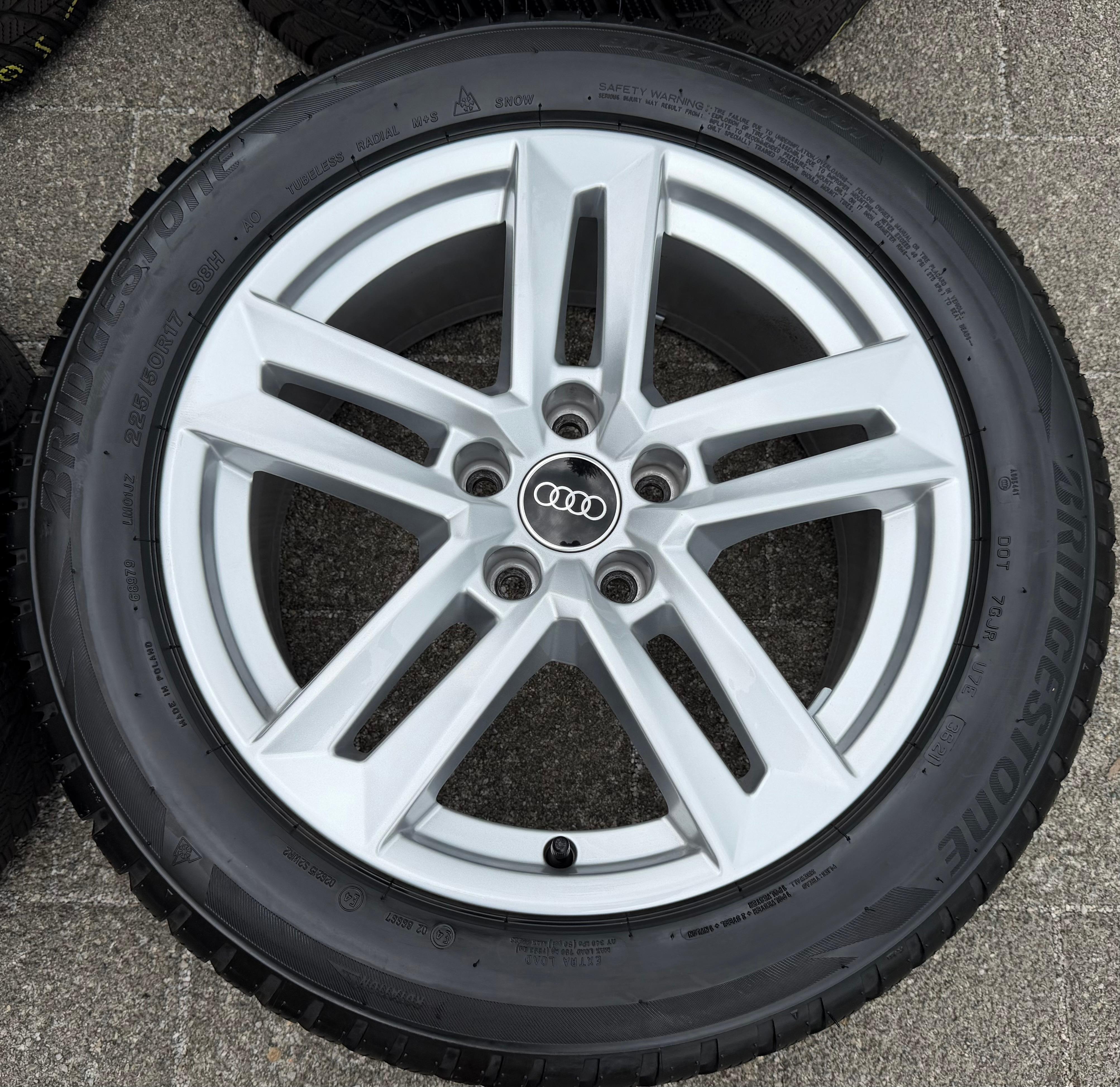 4 originele 17" aluminium wintervelgen voor Audi A4 B9 8W 8W0601025P 225/50R17 98H Bridgestone