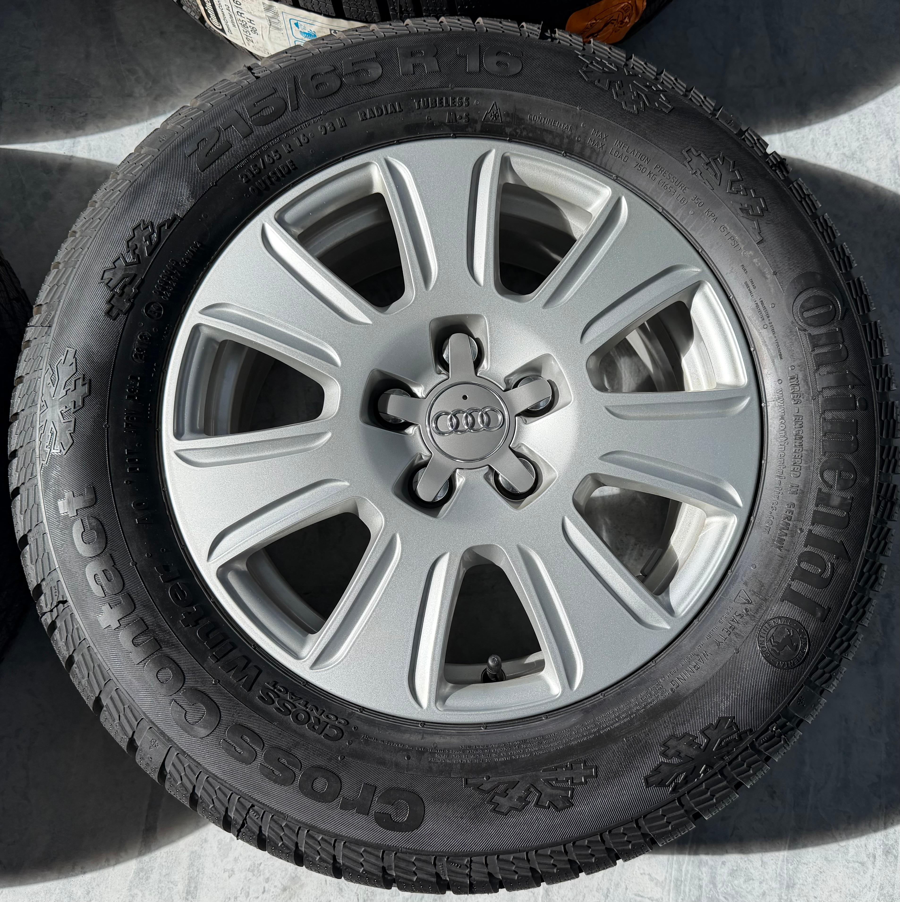 4 Original 16" Alu Winterräder Audi Q3 8U 8U0601025Q 215/65R16 98H Continental