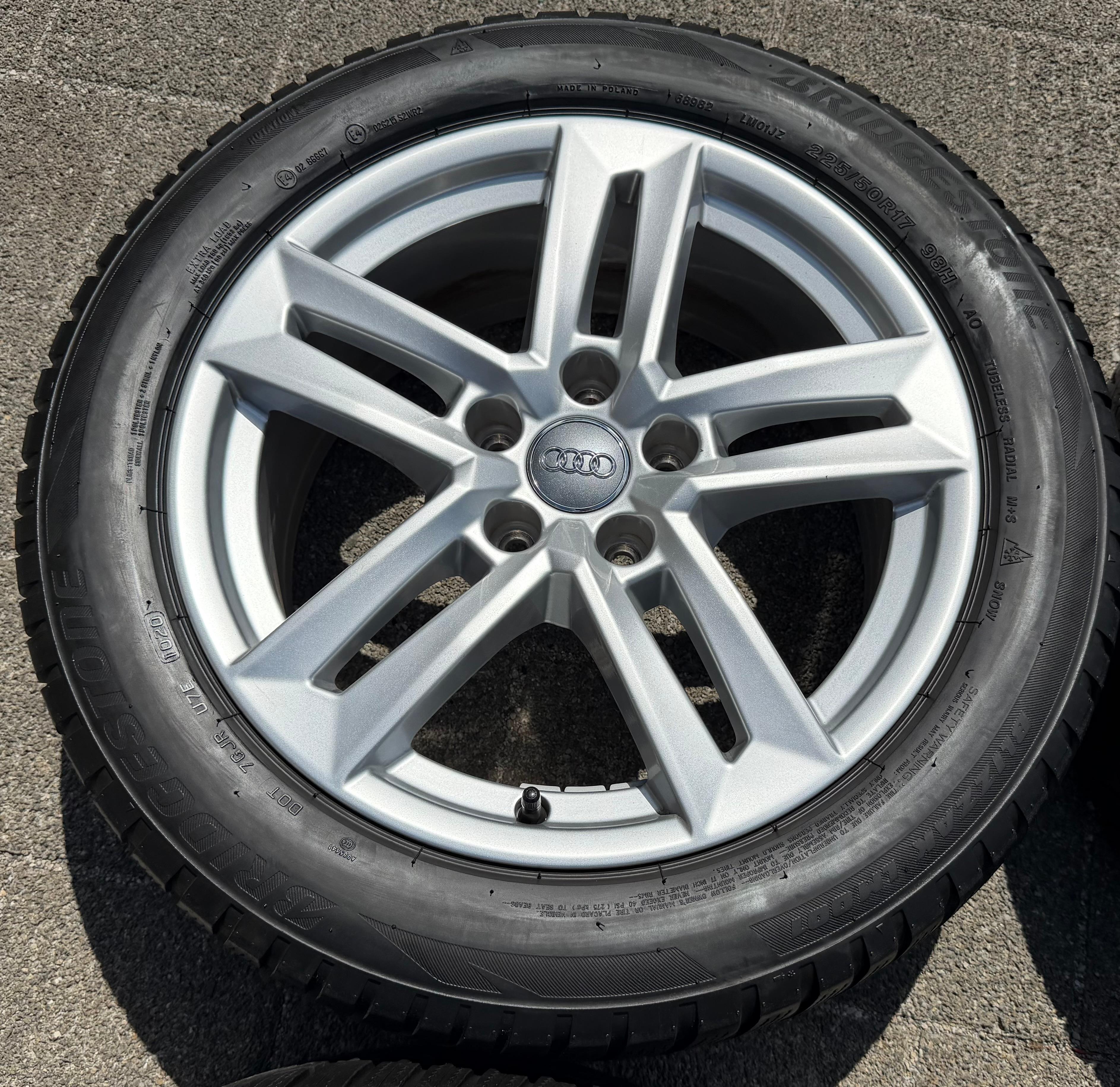 4 Original 17" Alu Winterräder Audi A4 B9 8W 8W0601025P 225/50R17 98H Bridgestone