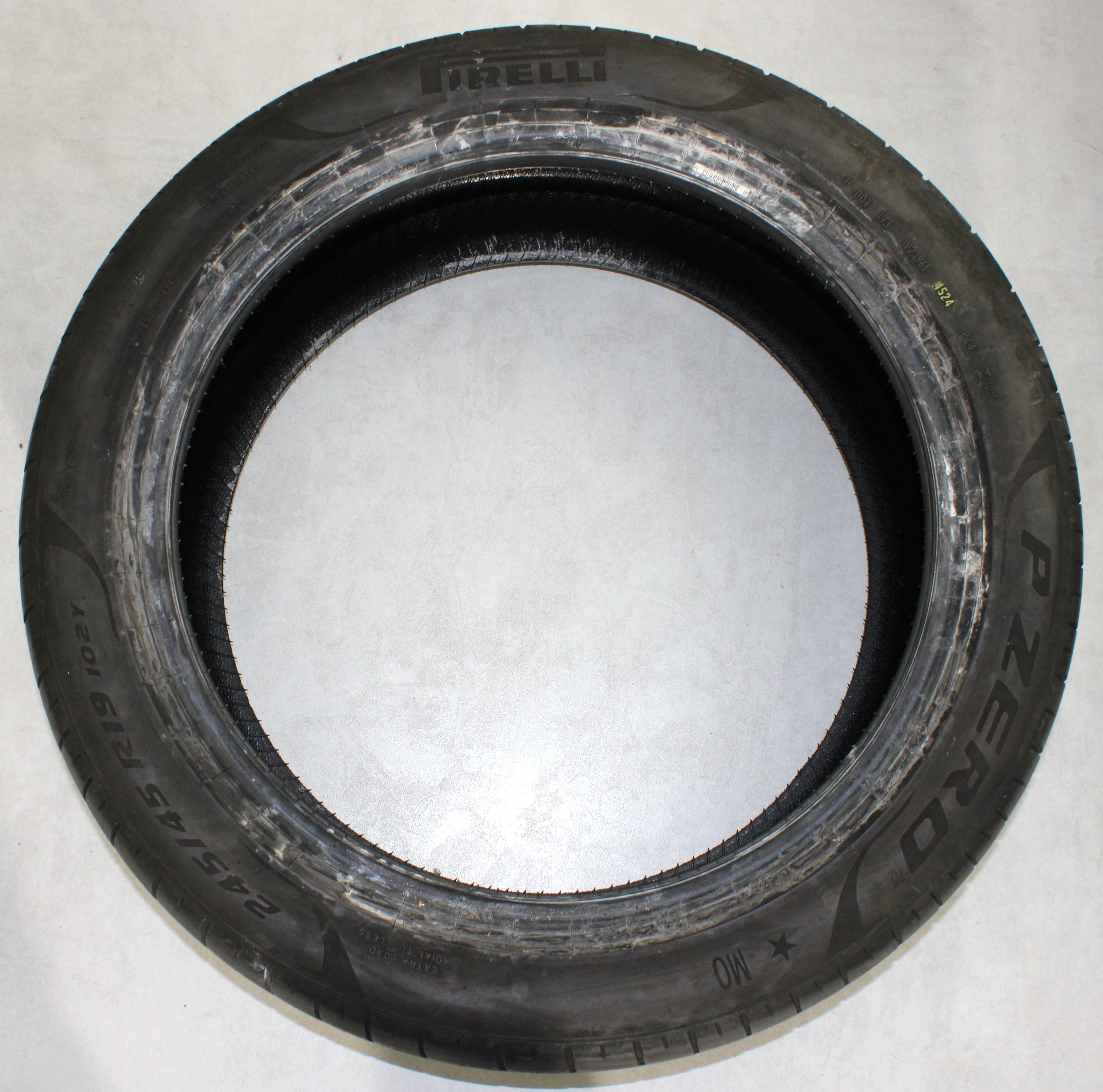 2 x 245/45R19 102Y Sommerreifen Pirelli Pzero PZ4 MO* 4,5-5mm 2024 XL