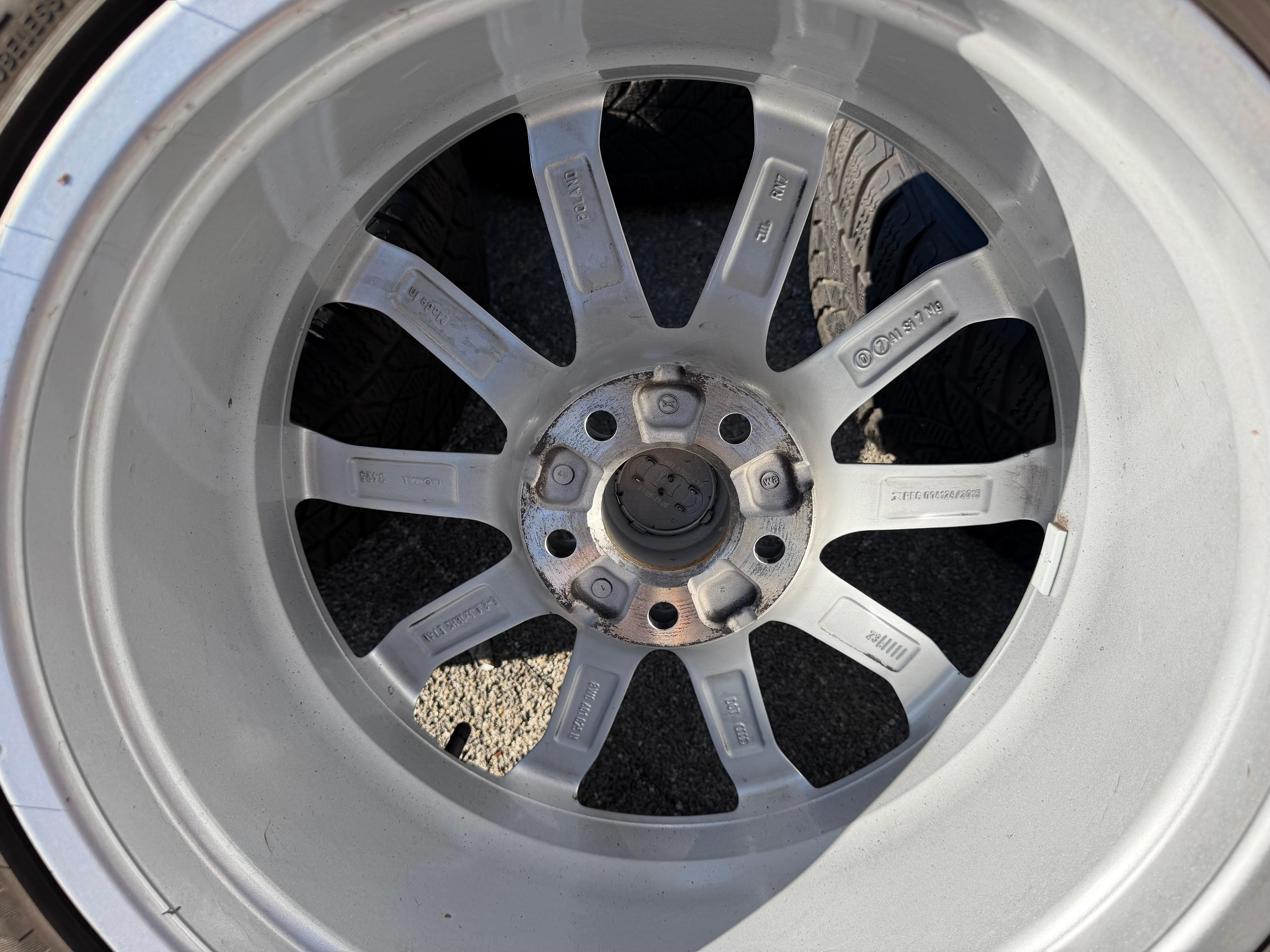 4 Original 18" Alu Winterräder Audi A4 S4 8W B9 8W0601025HM 245/40R18 97V 2023