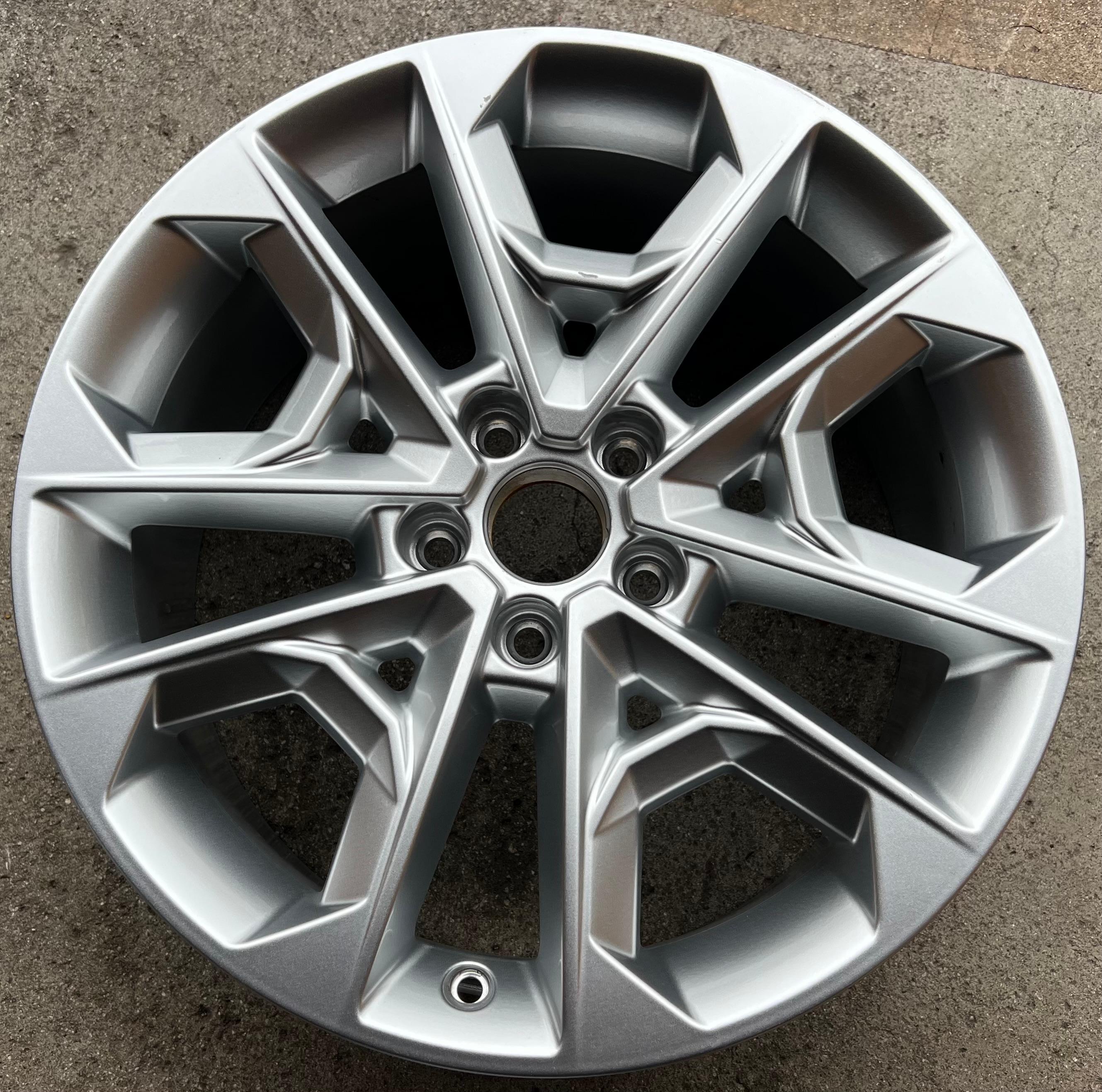 1 X ORIGINAL 18" ALUFELGE FELGE AUDI Q2 GA GAB 81A601025R 8x18 ET45 FREIHAUS