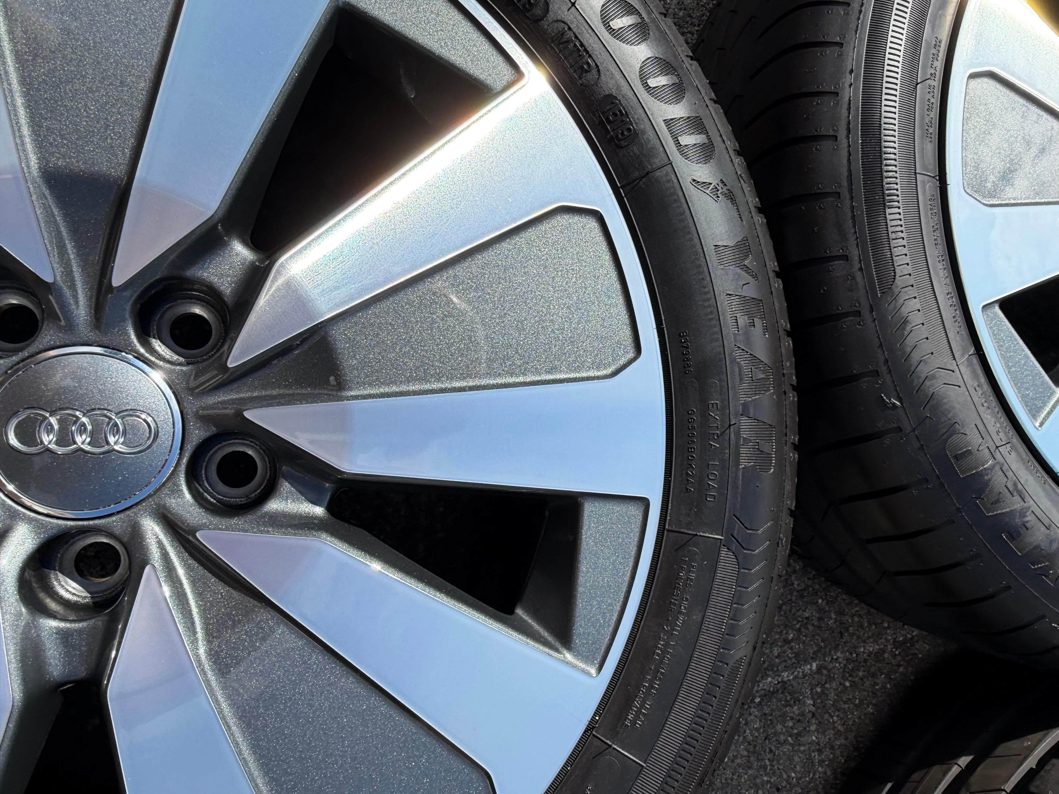 4 Original Alu Sommerräder Audi A1 GB 82A601025D 195/55R16 91V Goodyear