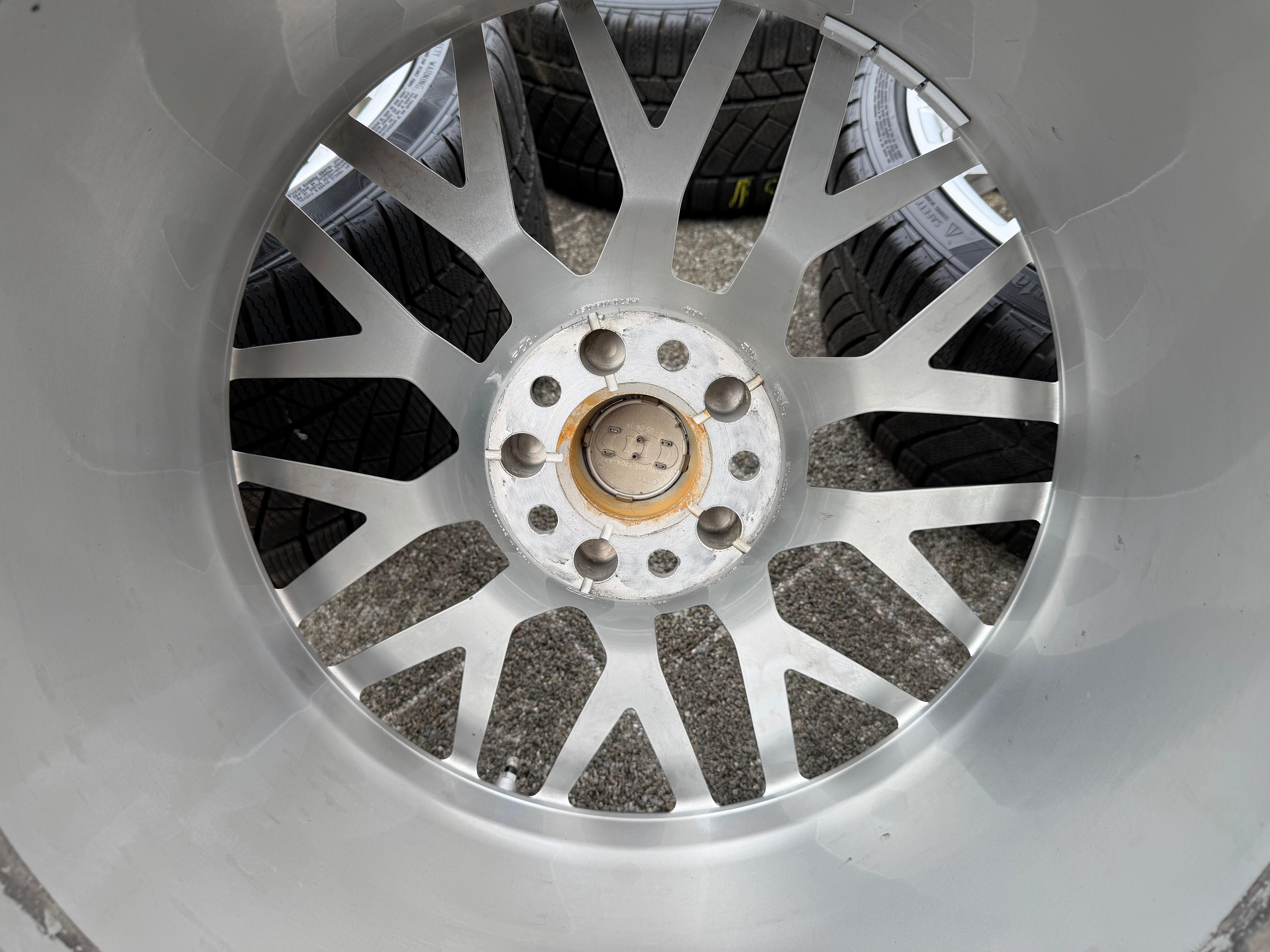 4 Original 20" Alu Winterräder Audi R8 V8 V10 4S 4S0601025G 4S0601025H Continental