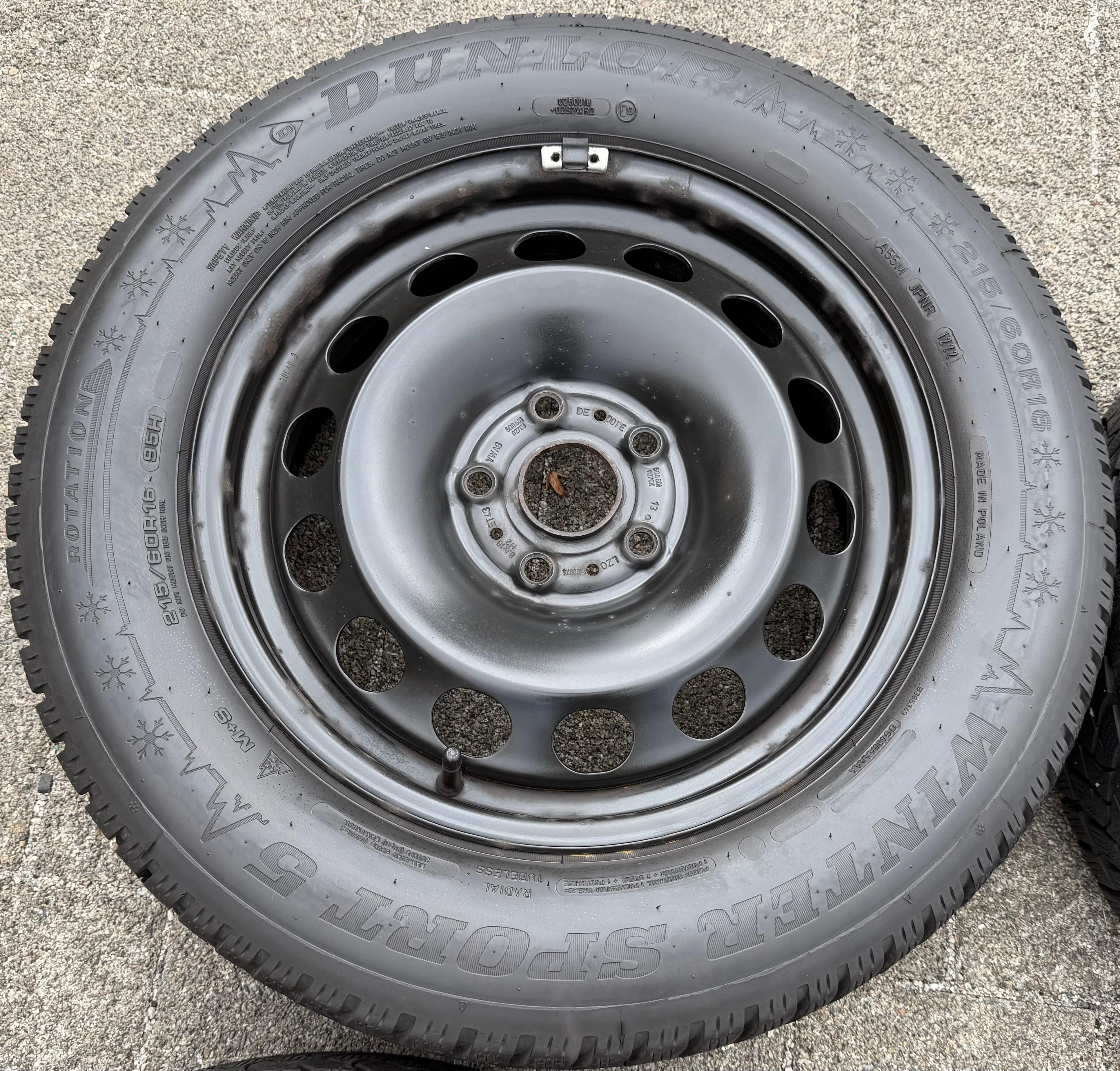 4 Winterräder VW T-Roc Skoda Karoq Seat Cupra Ateca 215/60R16 95H Dunlop