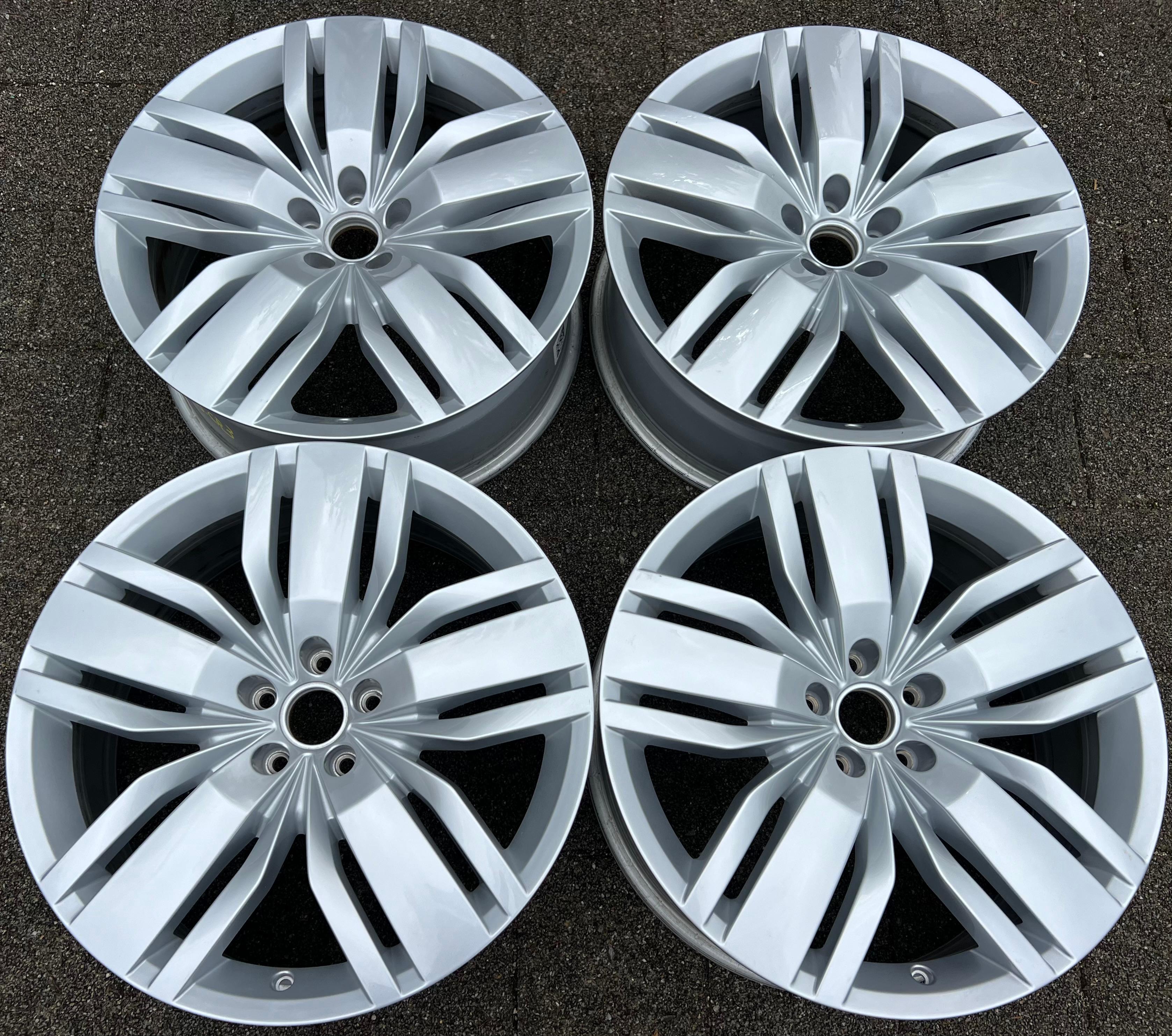 4 ORIGINAL 20" ALUFELGEN VW ATLAS TOUAREG CR3 3QF601025J 8x20 ET34 FREIHAUS