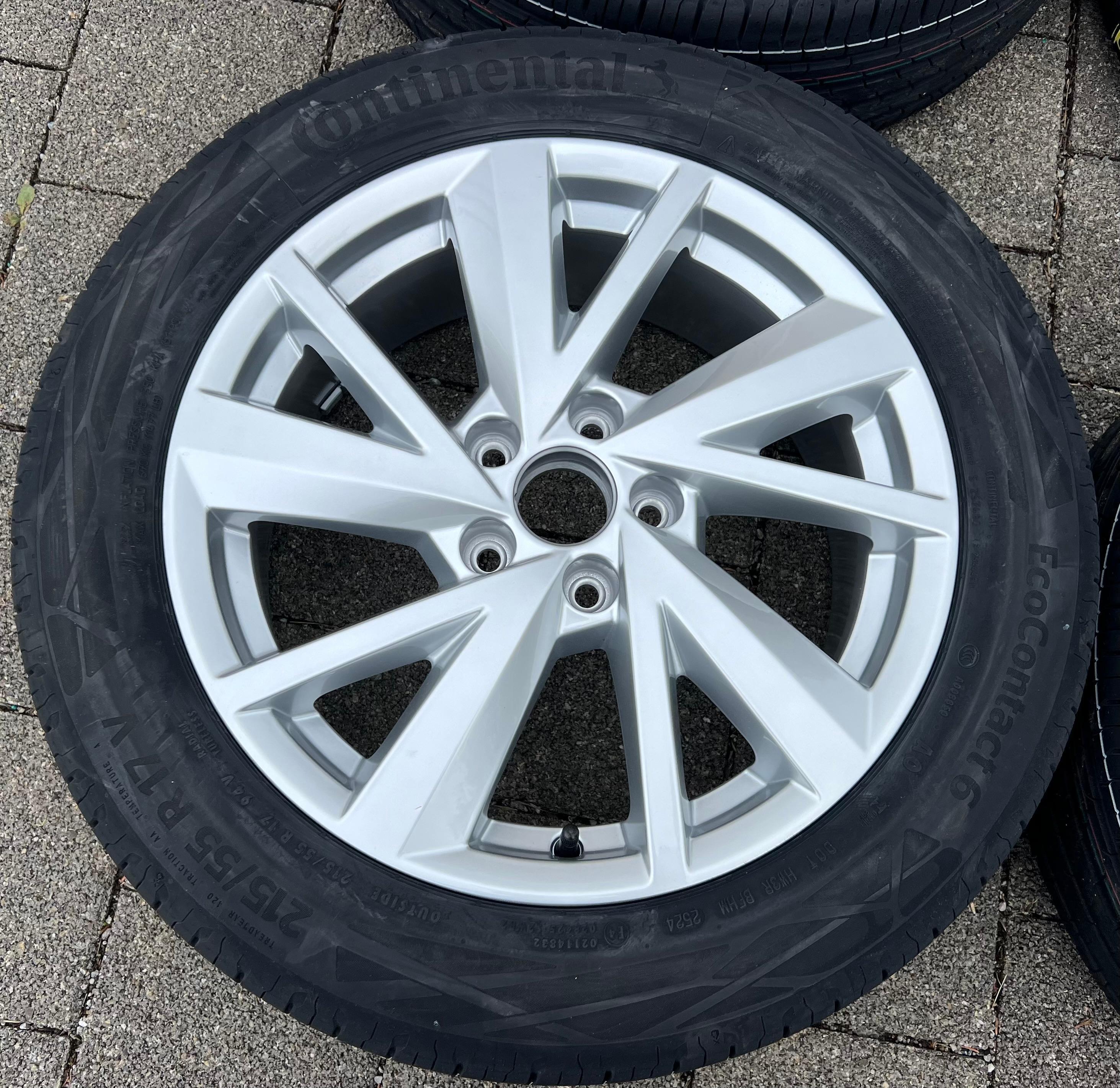 4 ORIGINAL 17" ALU SOMMERRÄDER AUDI Q2 215/55R17 94V CONTINENTAL 2024 NEU FREIHAUS