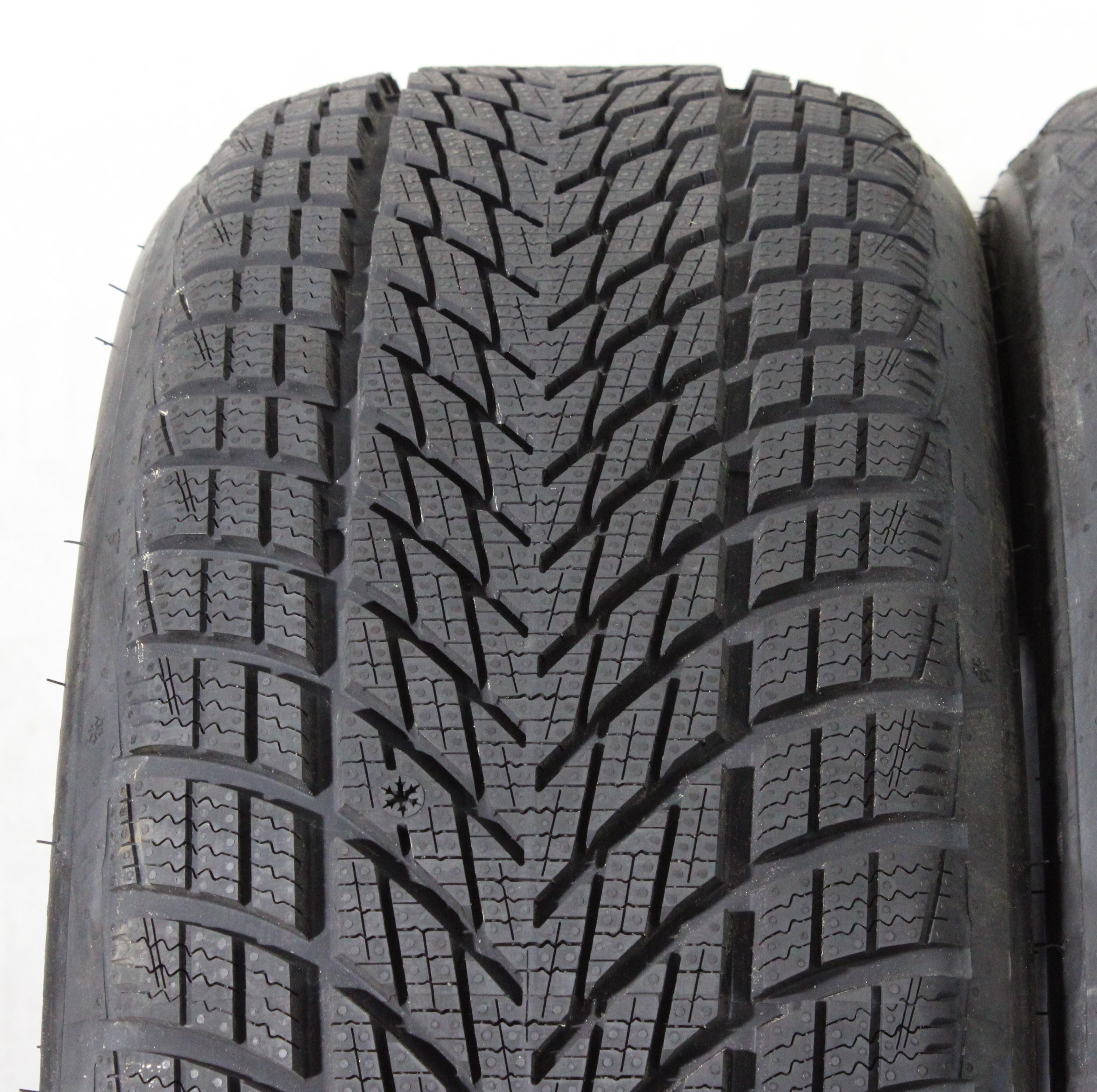 2 pneumatici invernali Goodyear Ultra Grip Performance 3 2023 205/55R17 95H * NUOVI