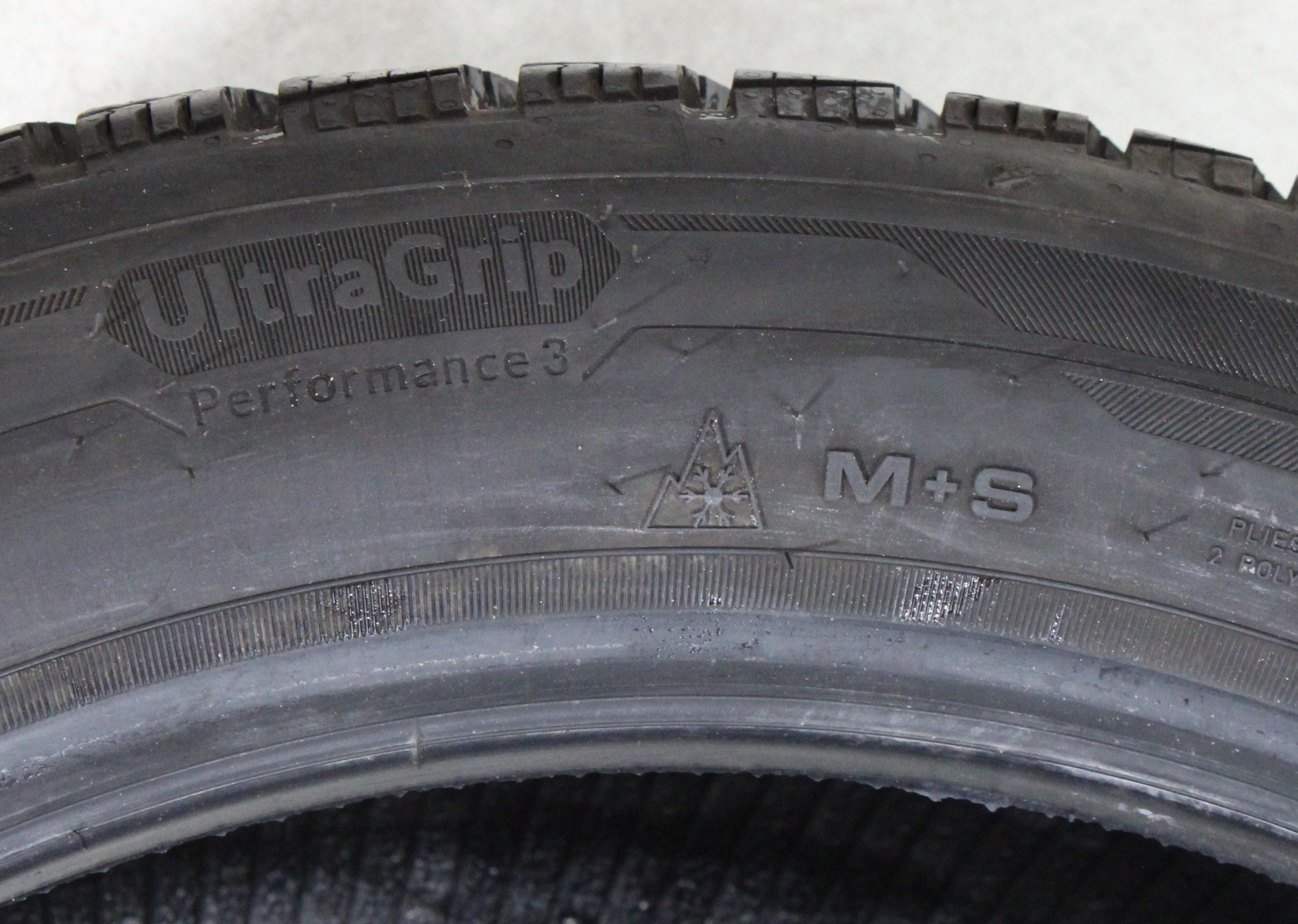 2 x 235/45R18 98H winterbanden Goodyear Ultra Grip Performance 3 AO 7-7,5mm 2024