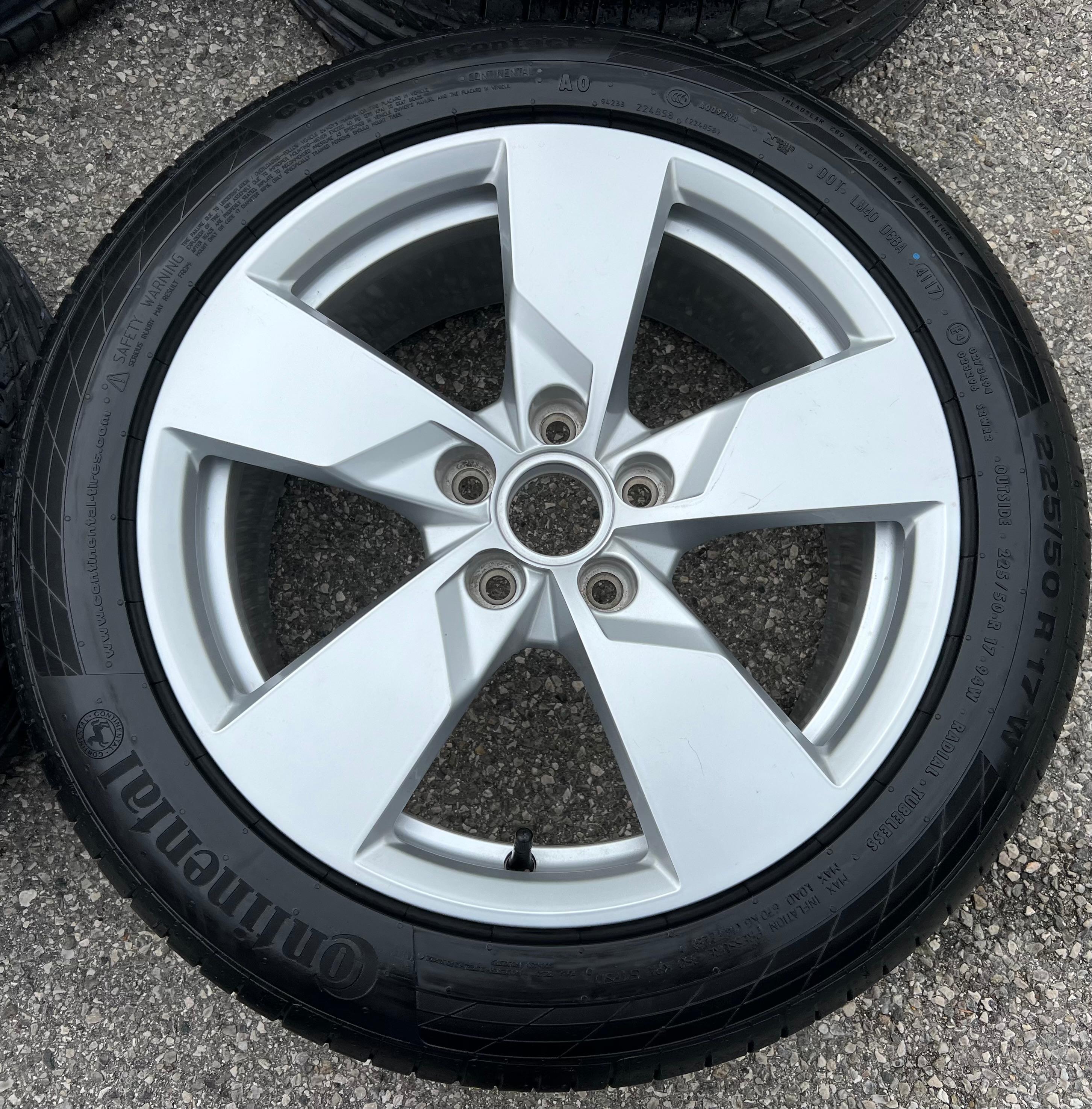 4 ORIGINAL 17" ALU SOMMERRÄDER AUDI TT 8S 225/50R17 94W CONTINENTAL 8S0601025BA