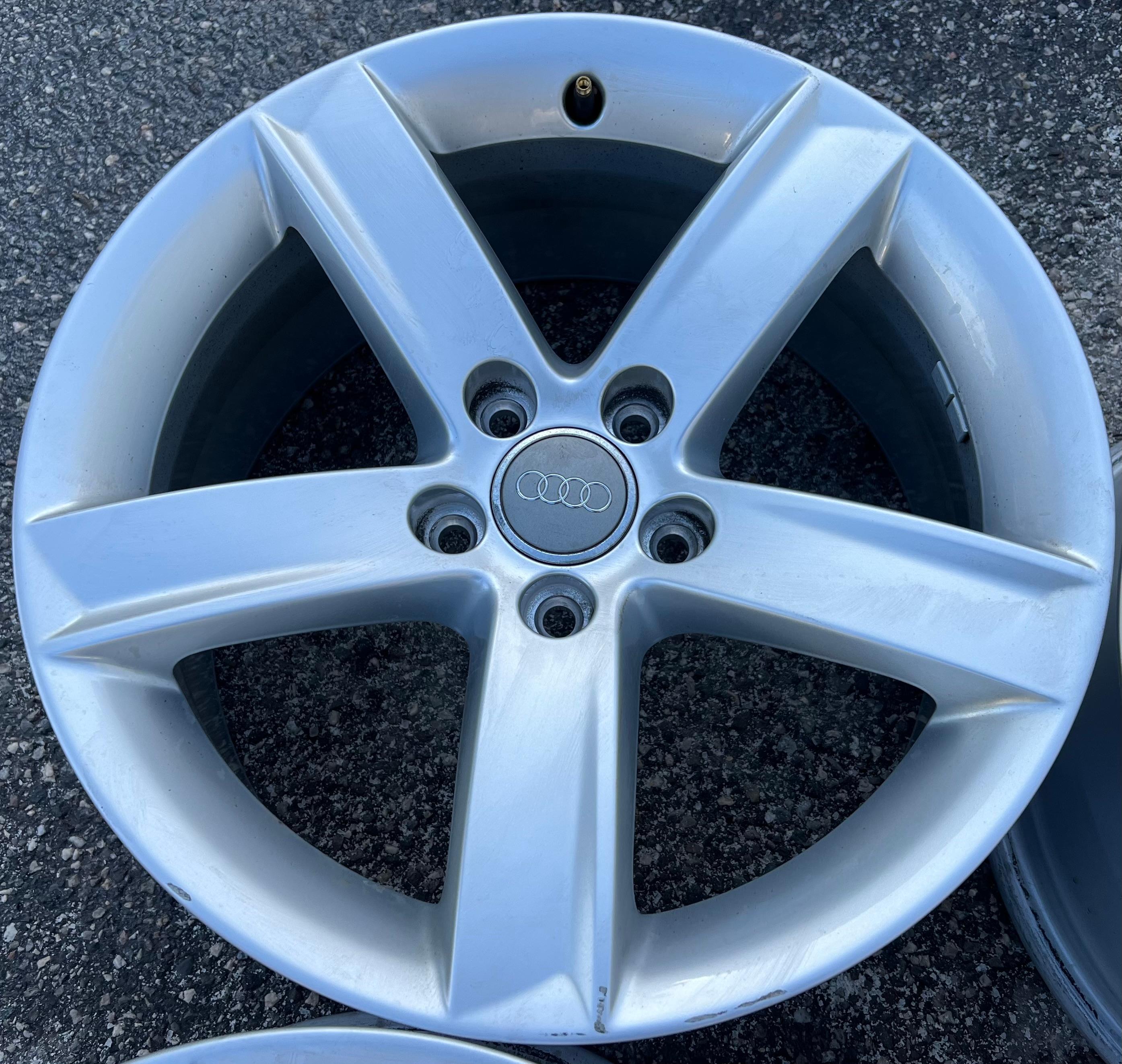 4 CERCHI ORIGINALI IN ALLUMINIO DA 17" AUDI A5 8T 8T0071497 CONSEGNA GRATUITA
