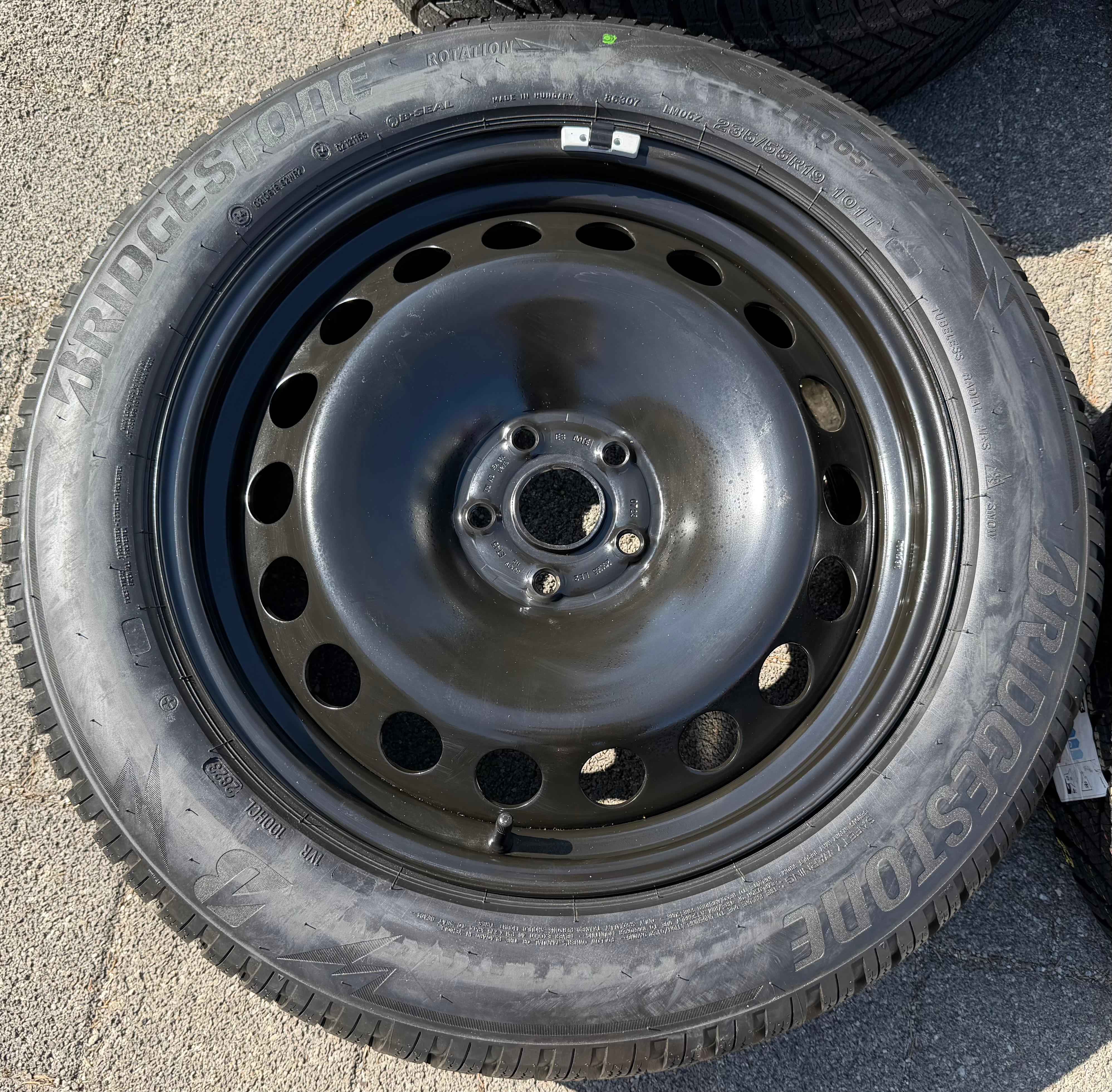 4 winterbanden Audi Q4, Škoda Elroq, Enyak, VW ID.4, ID.5, 1EA601027B, BRIDGESTONE, 2023, NIEUW